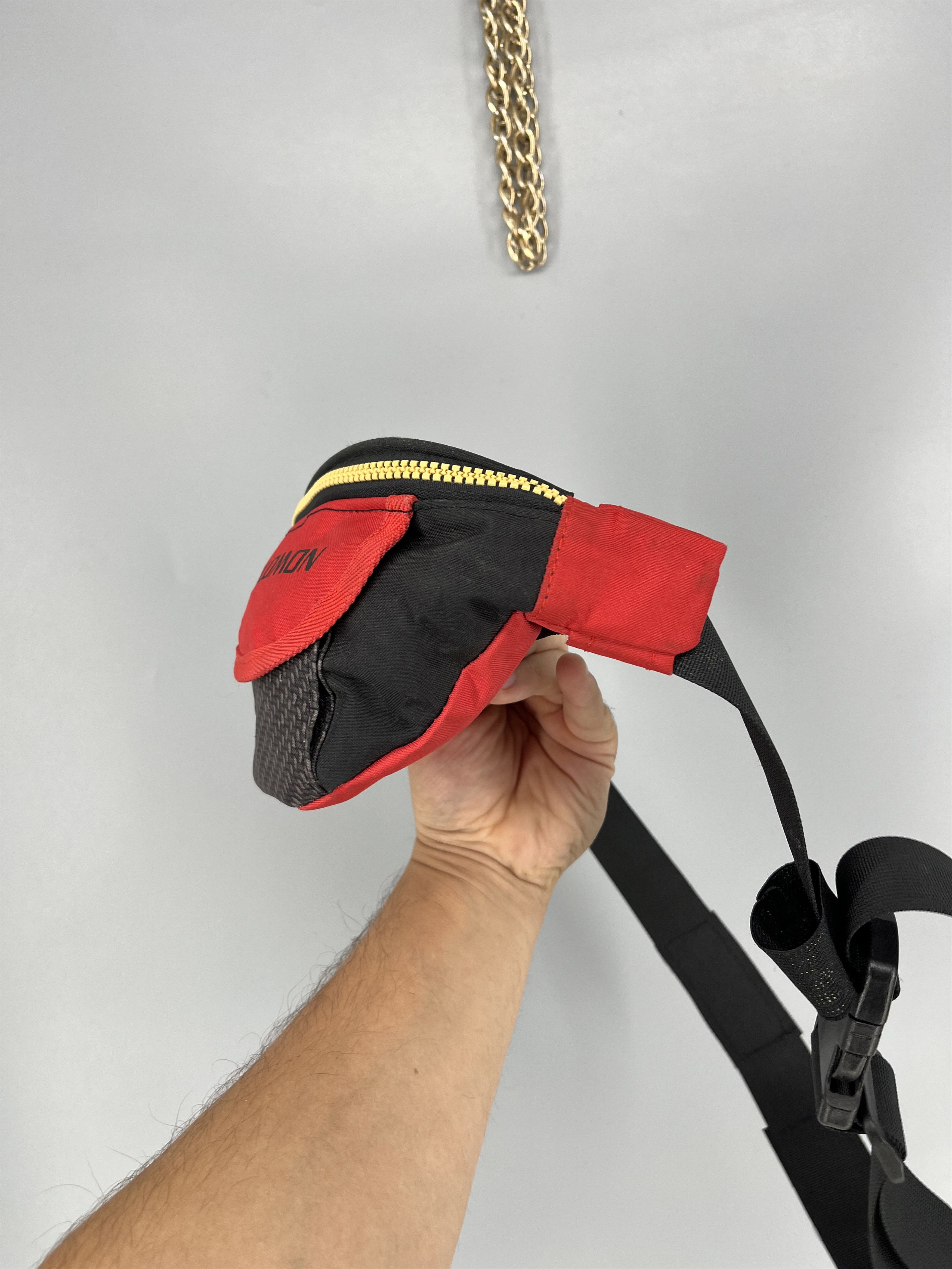 Salomon Vtg Salomon Fanny Pack Large Red Black Waist Bag Zippered Size ONE SIZE - 6 Thumbnail