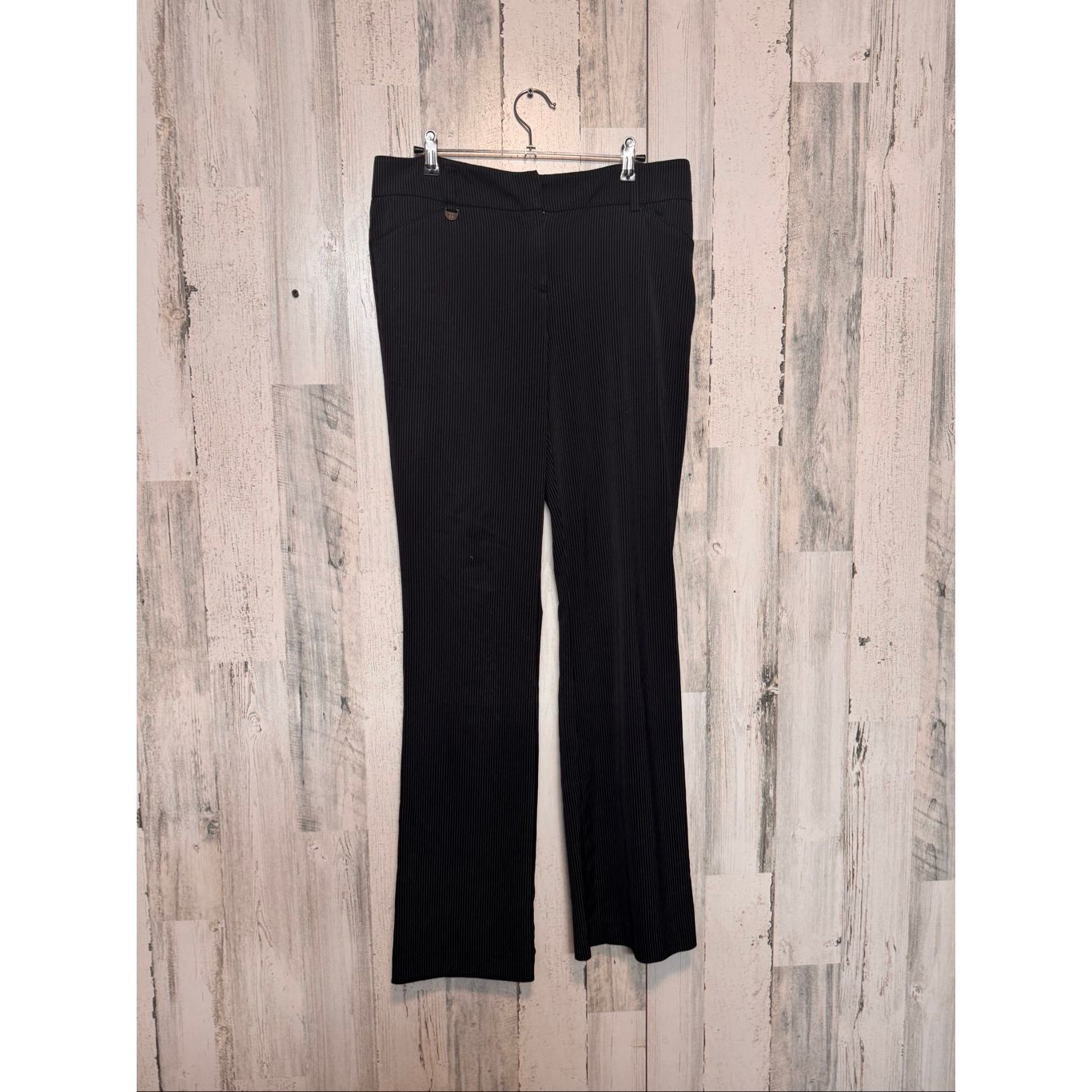 Other New York & Company Career Dress Pants Black Pinstripe Size 6 Size 27" / US 4 / IT 40 - 2 Thumbnail