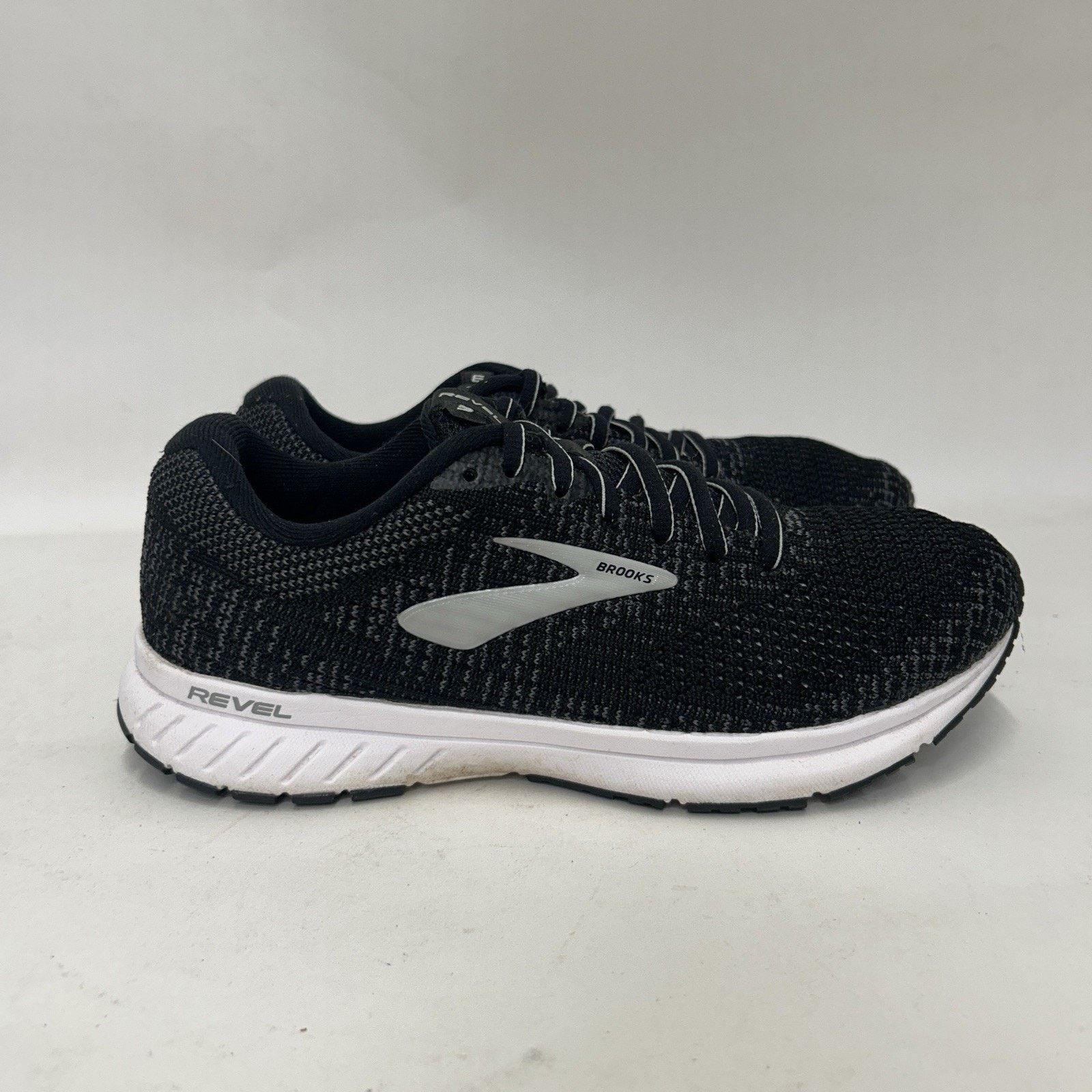 Brooks Brooks Revel 3 WMNS “Black White” Running Shoes Size US 6.5 / IT 36.5 - 4 Thumbnail