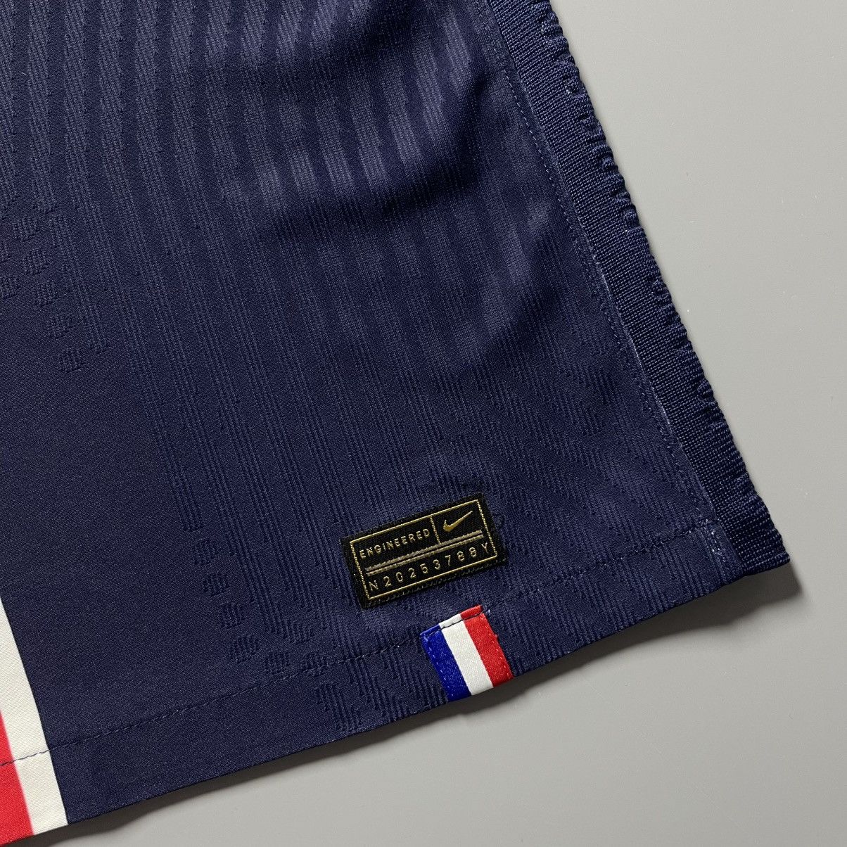Vintage PSG NIKE VAPORKNIT 2020/2021 FOOTBALL HOME JERSEY #7 MBAPPE Size US L / EU 52-54 / 3 - 7 Thumbnail