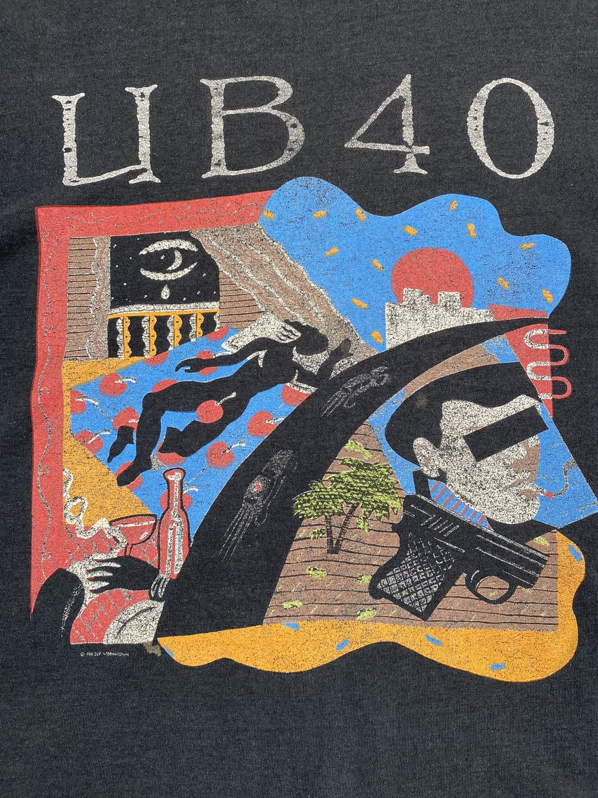 Band Tees 1980’s Vintage UB40 Labour Of Love World Tour Graphic Tee Size US XL / EU 56 / 4 - 4 Thumbnail