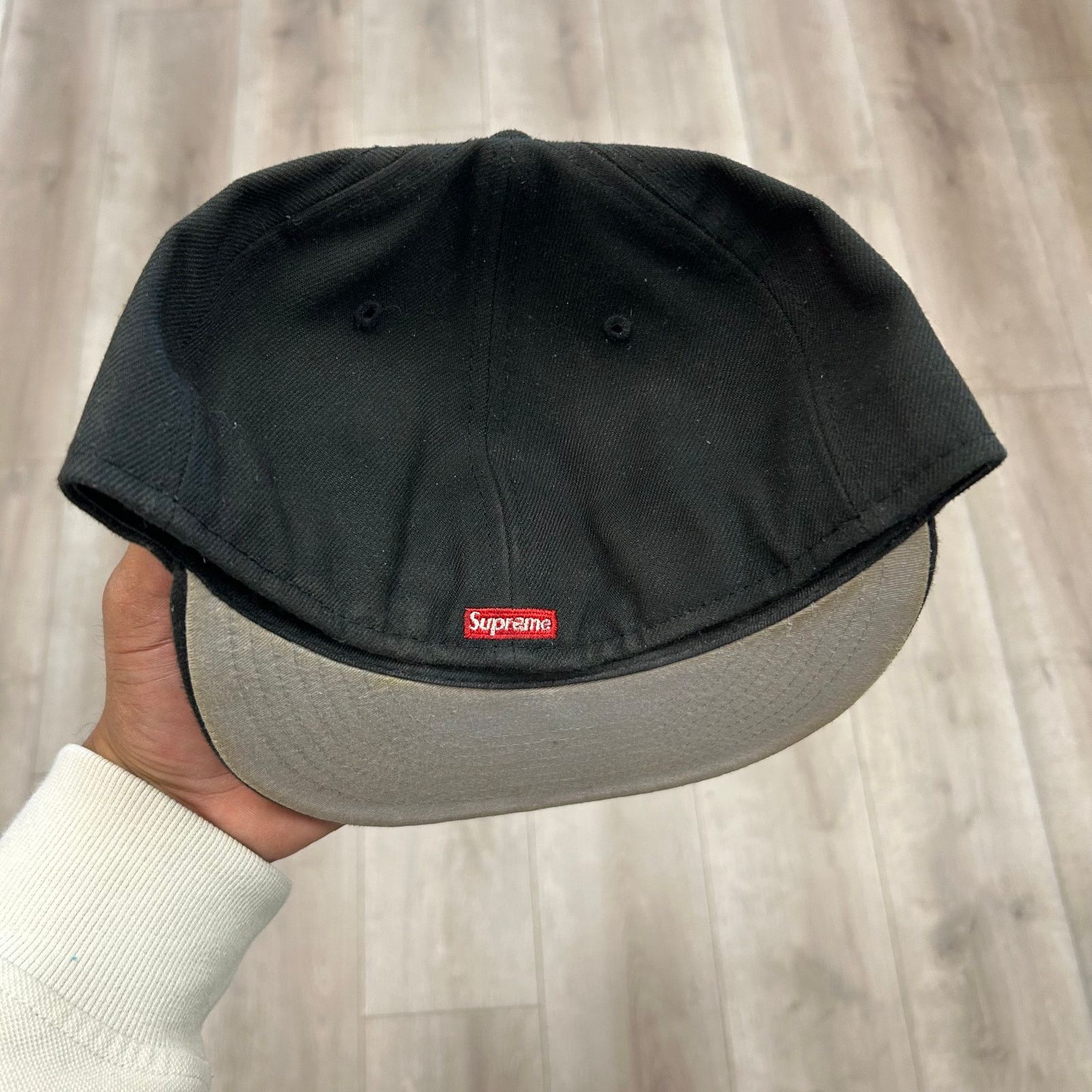 Supreme FW22 Supreme S Logo New Era 'Black' Fitted Hat Cap 7 1/4 Size ONE SIZE - 4 Thumbnail