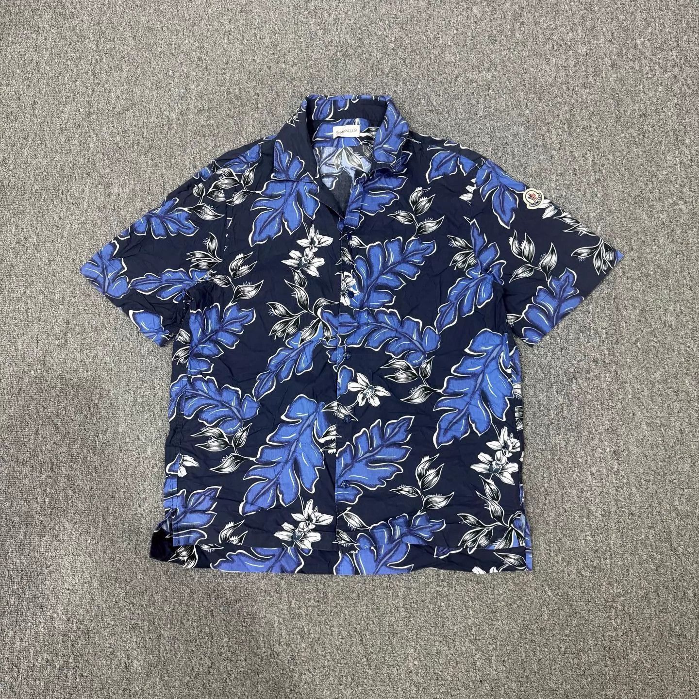 Moncler Blue Leaf Print Short Sleeve Button-Up Shirt Size US M / EU 48-50 / 2 - 1 Thumbnail