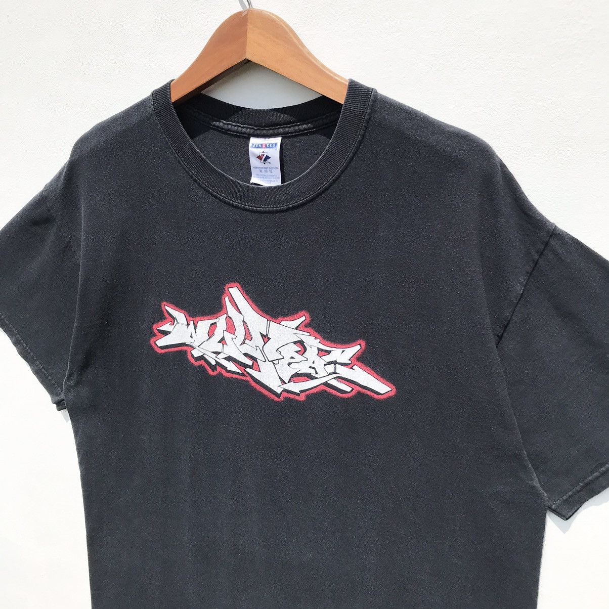 Band Tees 🔥Rare🔥Vintage Wolfpac Rap Rock Band Bloodhound Gang SunFaded Size US XL / EU 56 / 4 - 10 Thumbnail
