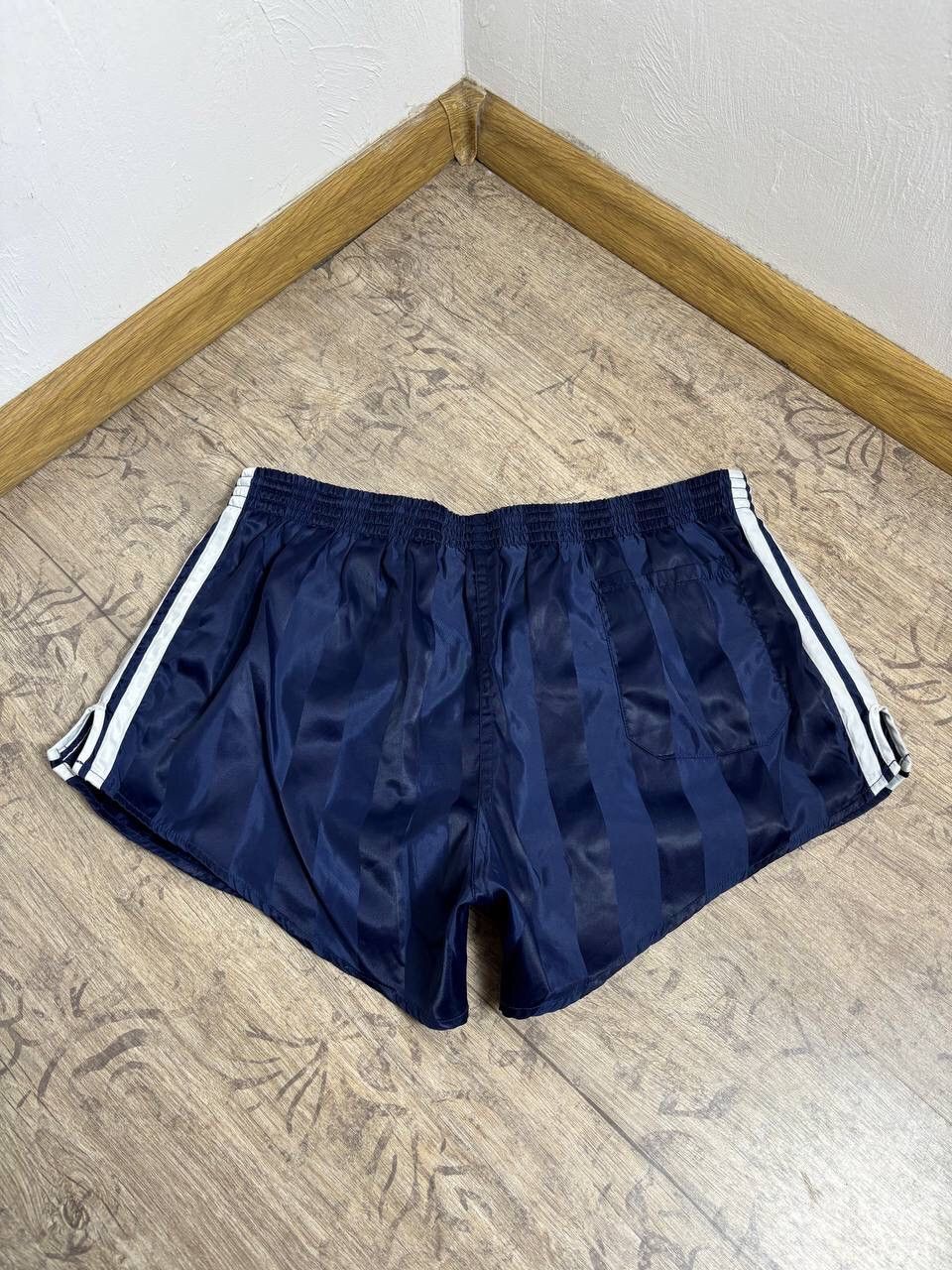 Adidas Vintage 90’s Adidas Jersey Nylon Shorts Run Athletic rare 34 Size US 34 / EU 50 - 1 Thumbnail