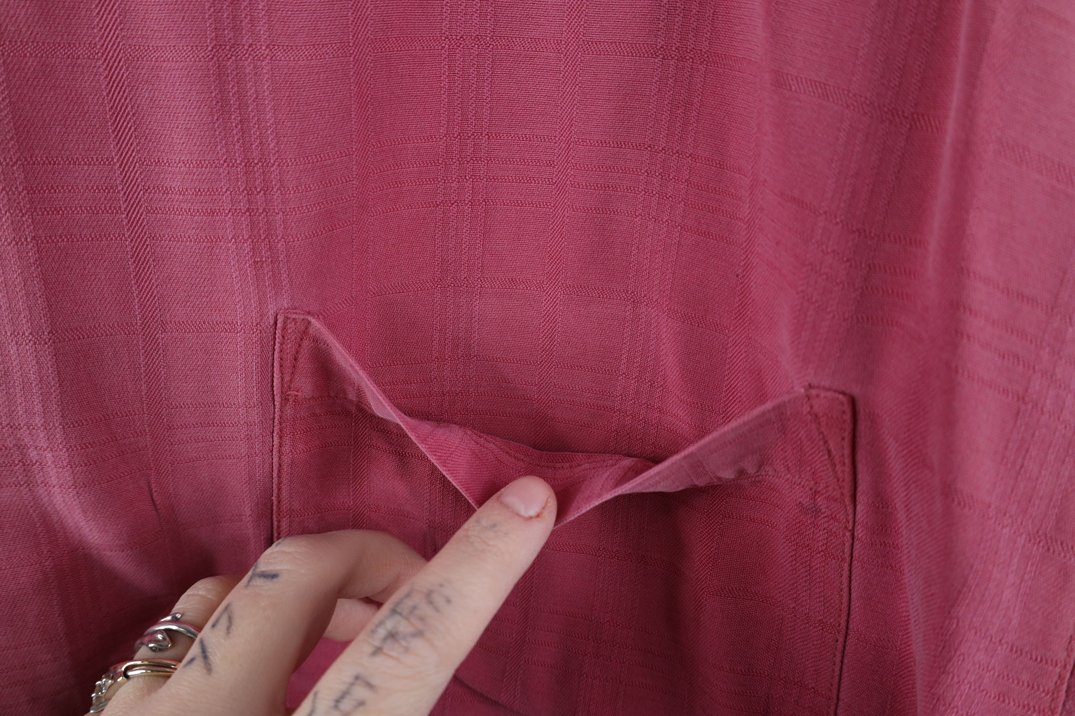 Tommy Bahama Vintage 90s Tommy Bahama Loop Collar Camp Button Shirt Red Size US XL / EU 56 / 4 - 5 Thumbnail