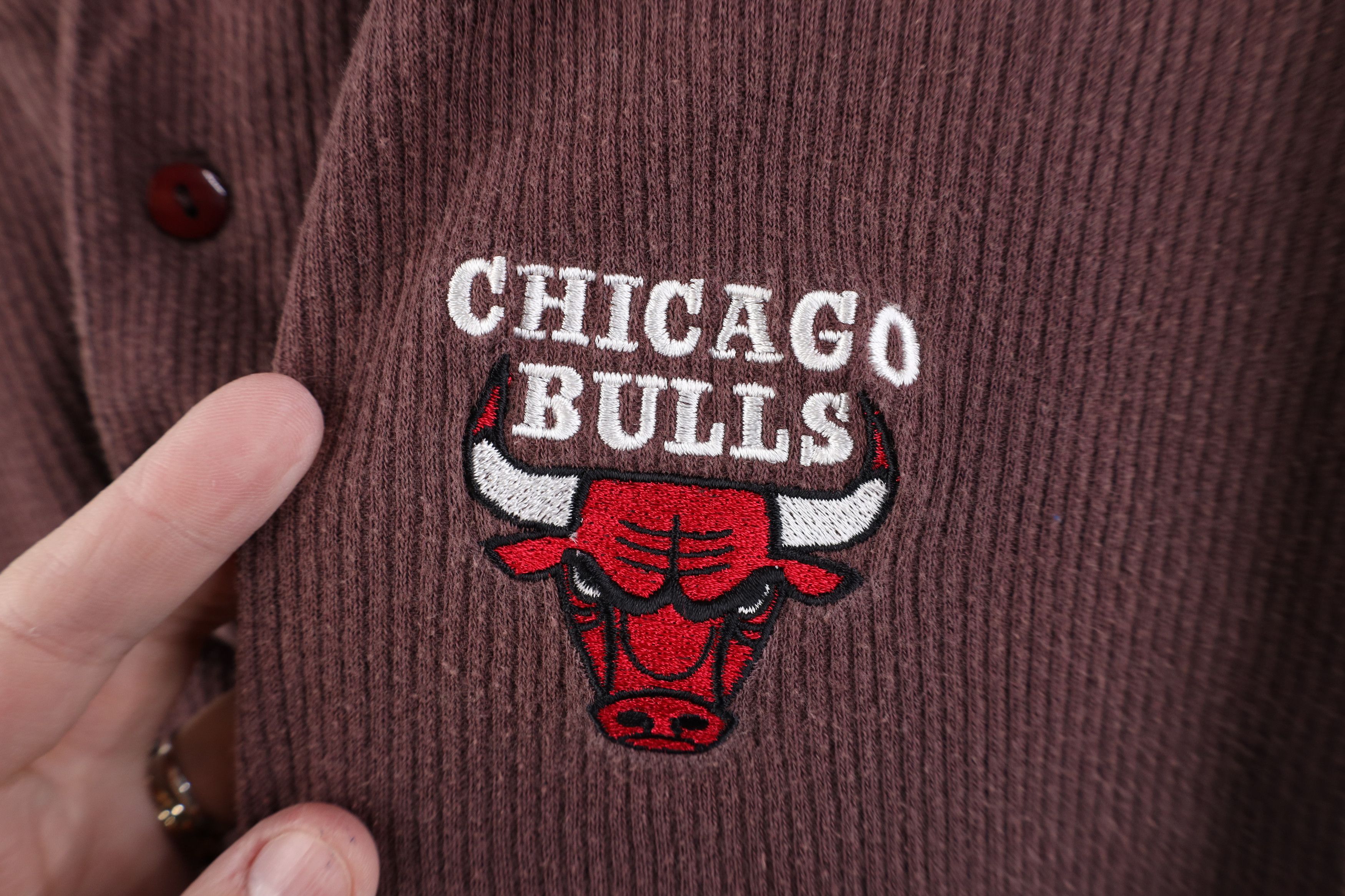 Vintage Vintage 90s Chicago Bulls Basketball Ribbed Henley T-Shirt Size US XL / EU 56 / 4 - 4 Thumbnail