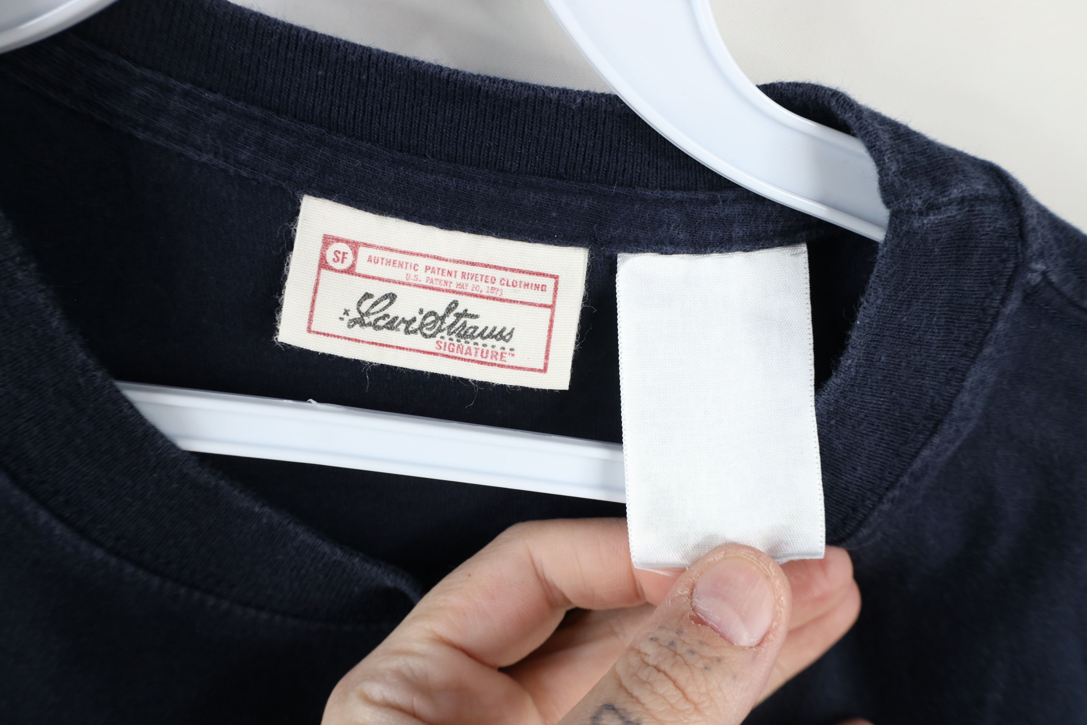 Levi's × Vintage Vintage Y2K 2003 Levis Spell Script T-Shirt Navy Blue Cotton Size US S / EU 44-46 / 1 - 6 Thumbnail