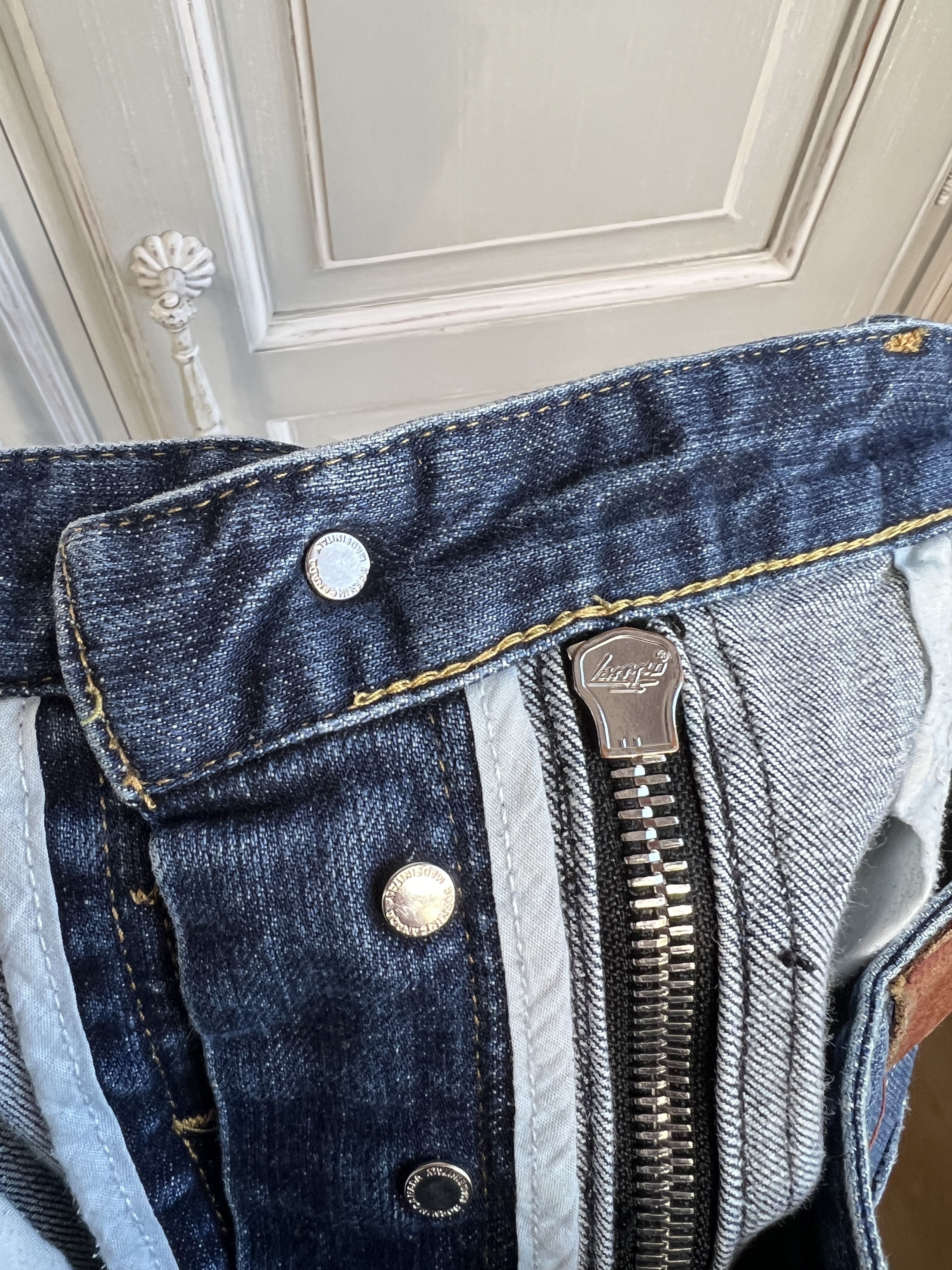 Dsquared2 DSQUARED2 JEANS OVERPRINTED DENIM JEANS SIZE 50 Size US 34 / EU 50 - 9 Thumbnail