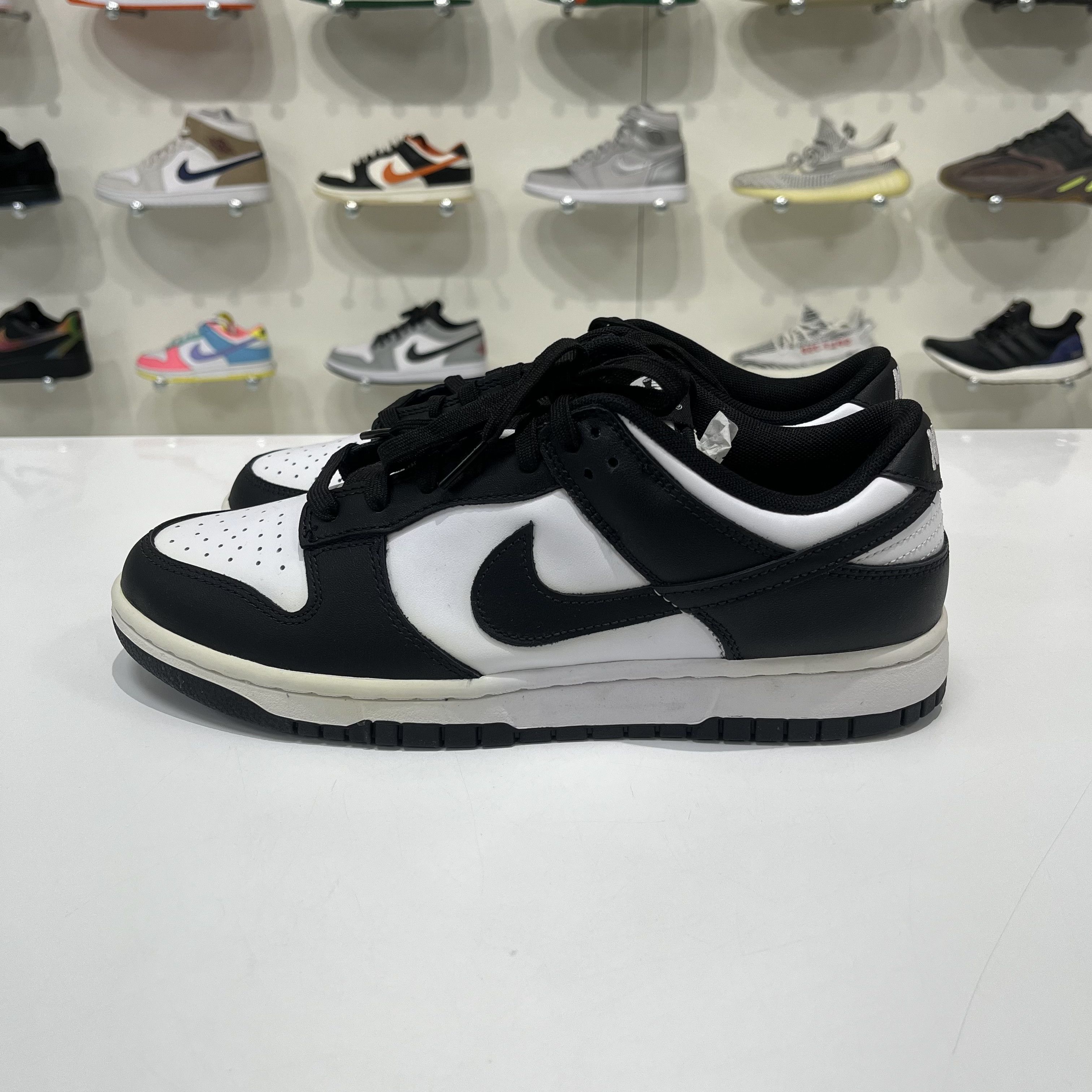 Nike Nike Dunk Low retro Black White Size US 9.5 / EU 42-43 - 2 Thumbnail