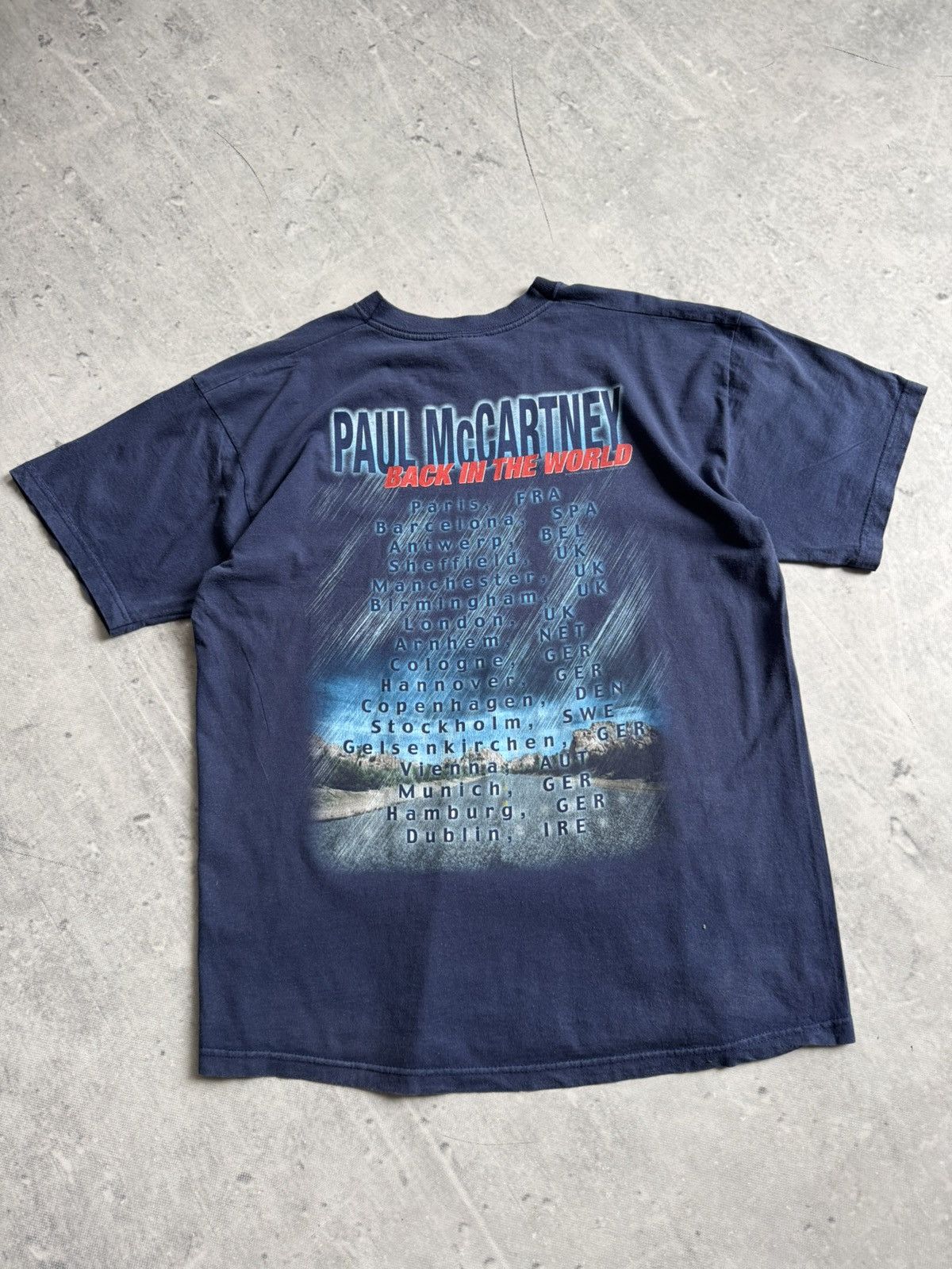 Fruit Of The Loom Paul McCartney tour tee vintage 2001 back in the world Size US L / EU 52-54 / 3 - 2 Thumbnail