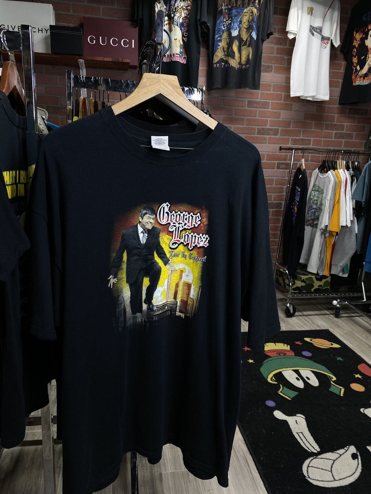 Vintage Vintage 00’ George Lopez Tour T-Shirt Adult Size 2XL Size US XXL / EU 58 / 5 - 1 Thumbnail