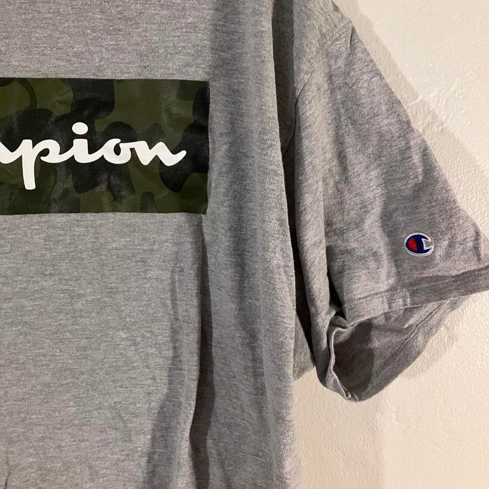 Champion Champion Grey Camouflage Box Logo T-shirt Size US XL / EU 56 / 4 - 2 Thumbnail