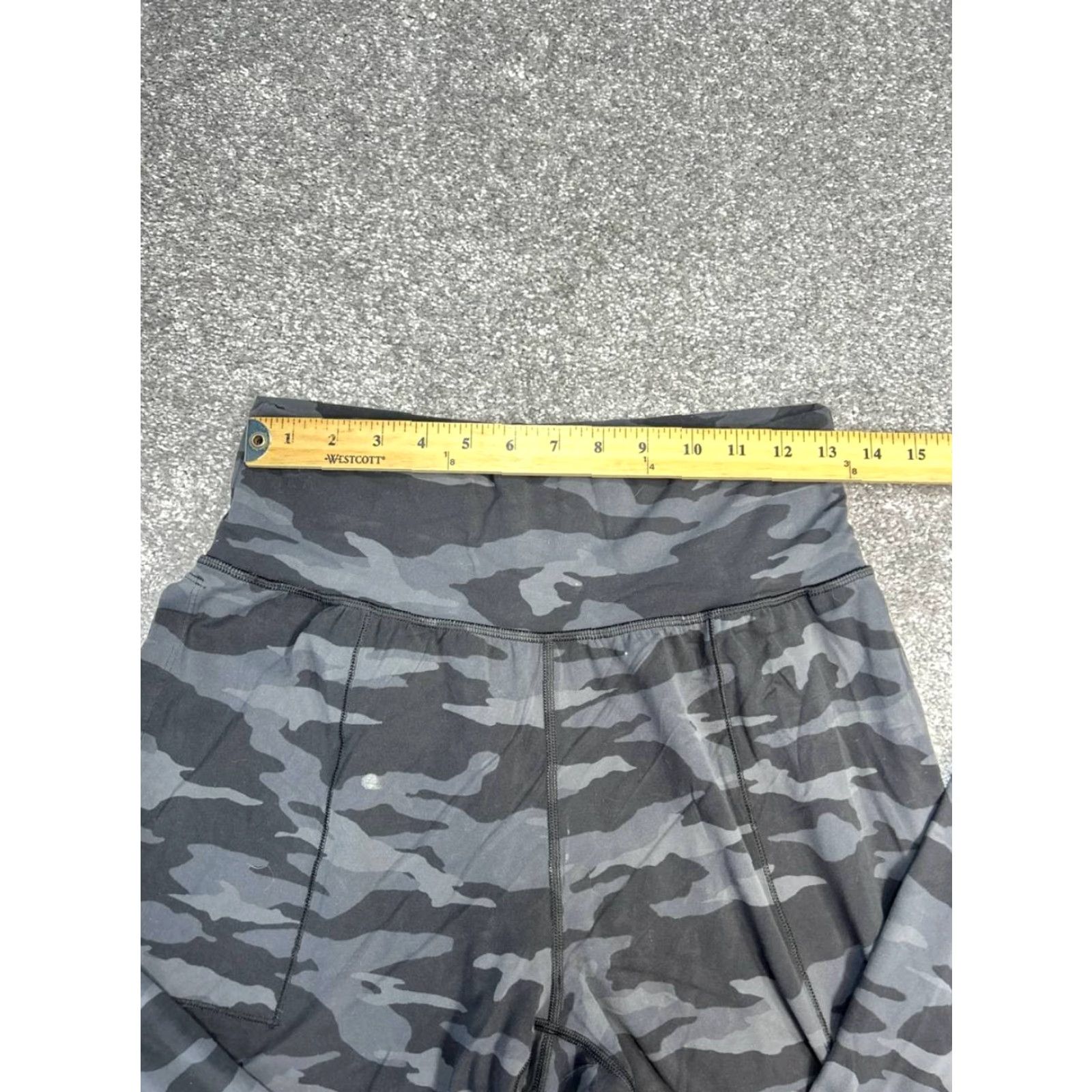 Athleta Athleta Jogger Pants Womens M Black Salutation Camo Running & Jogging Athleisure 27 In Inseam Pockets Easy Care Casual Activewear Fashion Size 32" / US 10 / IT 46 - 3 Thumbnail
