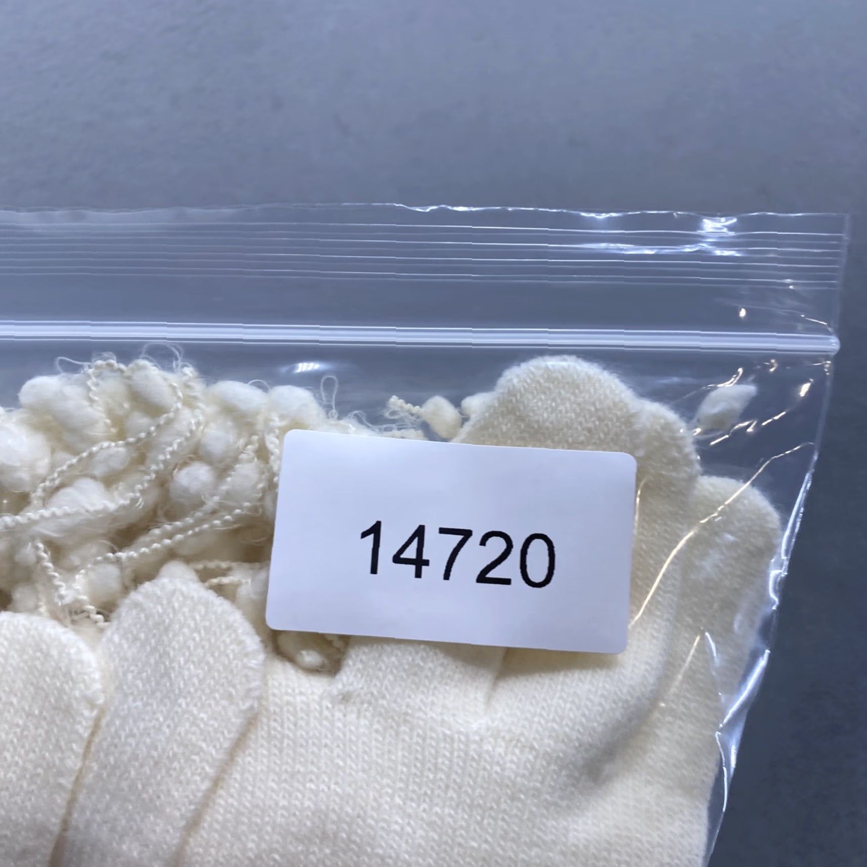 Vintage Jaclyn Smith Women's Hat Scarf Gloves Gift Set 3-Piece Ivory Winter New Size ONE SIZE - 8 Thumbnail