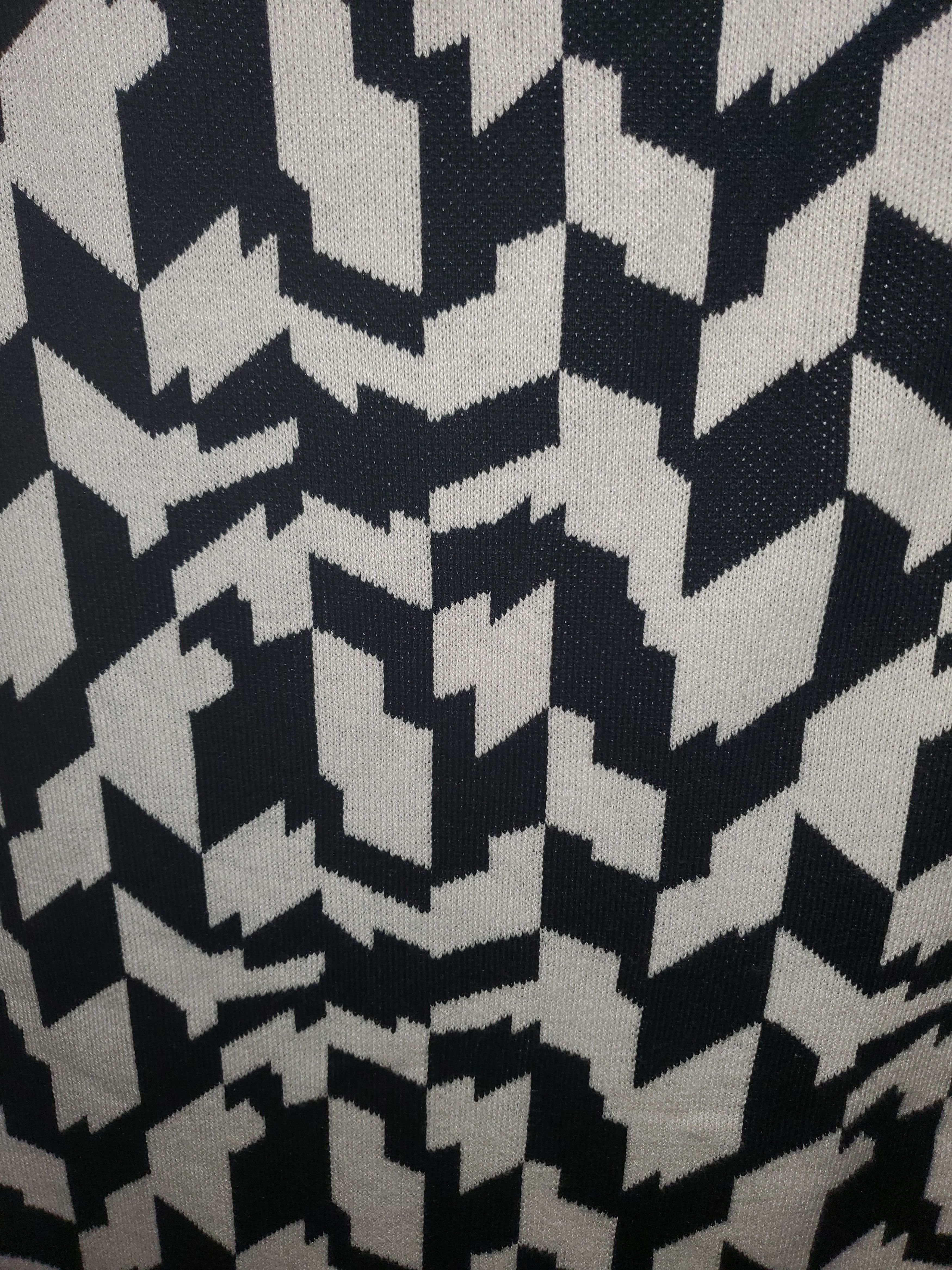 Other *NWOT* Plus Size B + W Geometric Knit Skirt (size 1x/2x) Size 38" / US 16 / IT 52 - 4 Thumbnail