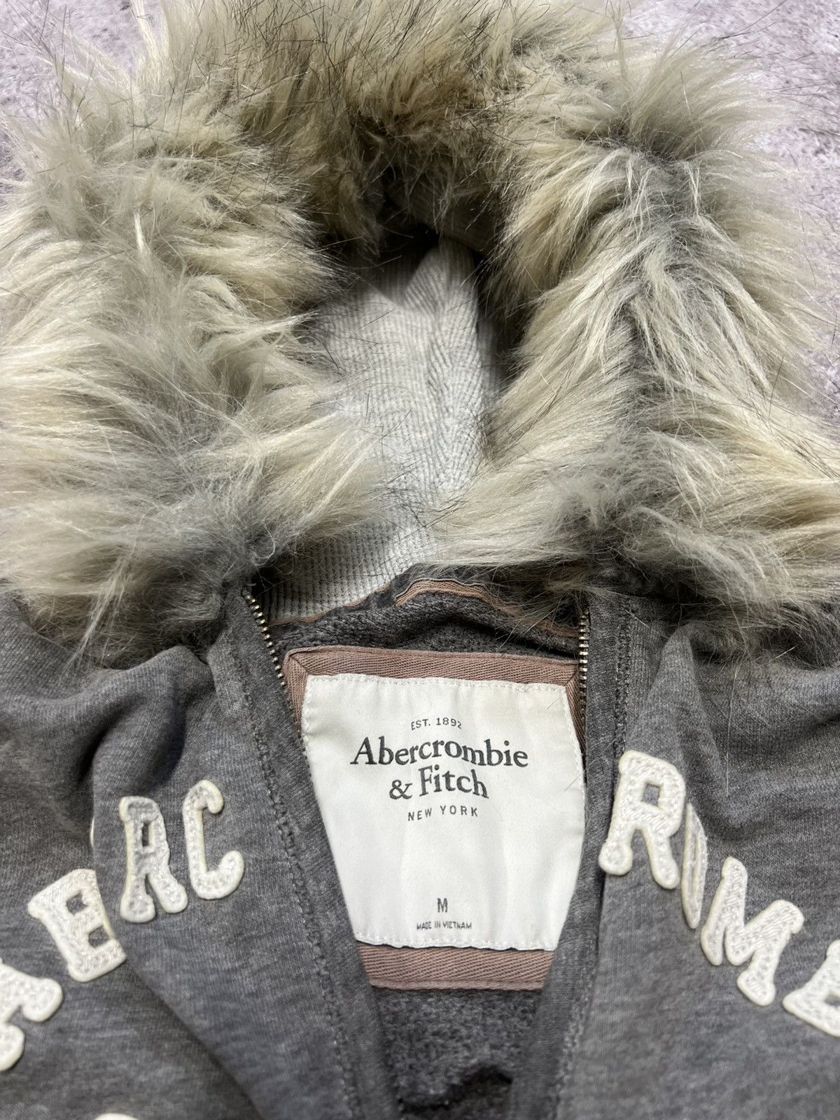 Abercrombie & Fitch Y2K Vintage Abercrombie Fur Hoodie Lgb if6was9 style Size M / US 6-8 / IT 42-44 - 8 Thumbnail