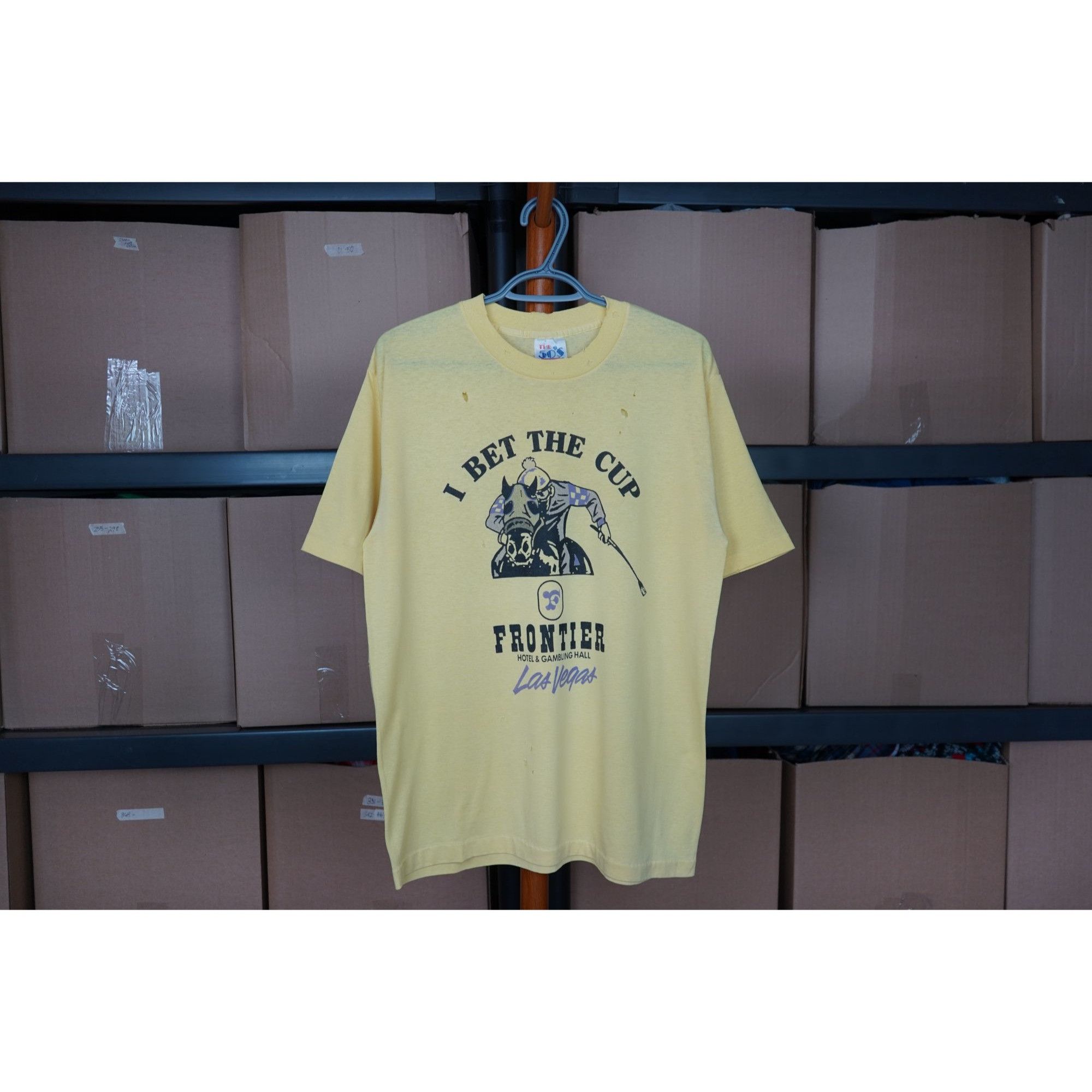 Vintage 90s Frontier Las Vegas Yellow Distressed L VTG Tshirt #387 Size US L / EU 52-54 / 3 - 1 Thumbnail