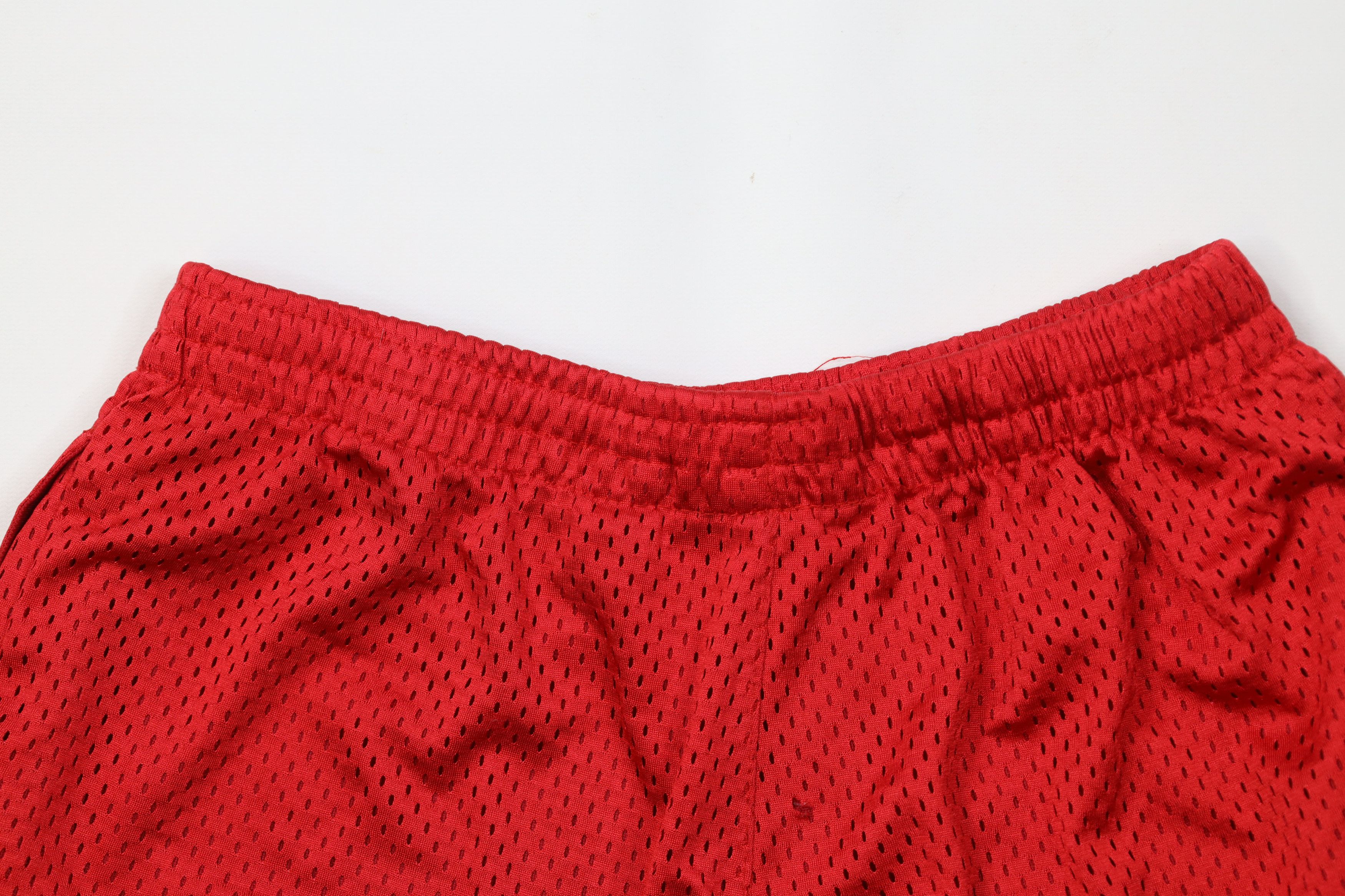 Vintage Vintage 90s Streetwear Above Knee Mesh Basketball Shorts Red Size US 32 / EU 48 - 9 Thumbnail