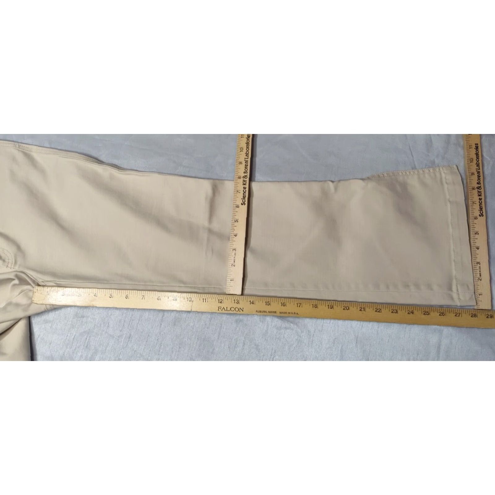 Banana Republic VTG Banana Republic Women Bootcut Pants Beige 4 Short Stretch Chino Cotton Spandex Pockets Zipper EUC Mens Women Girls? Size 27" / US 4 / IT 40 - 6 Thumbnail