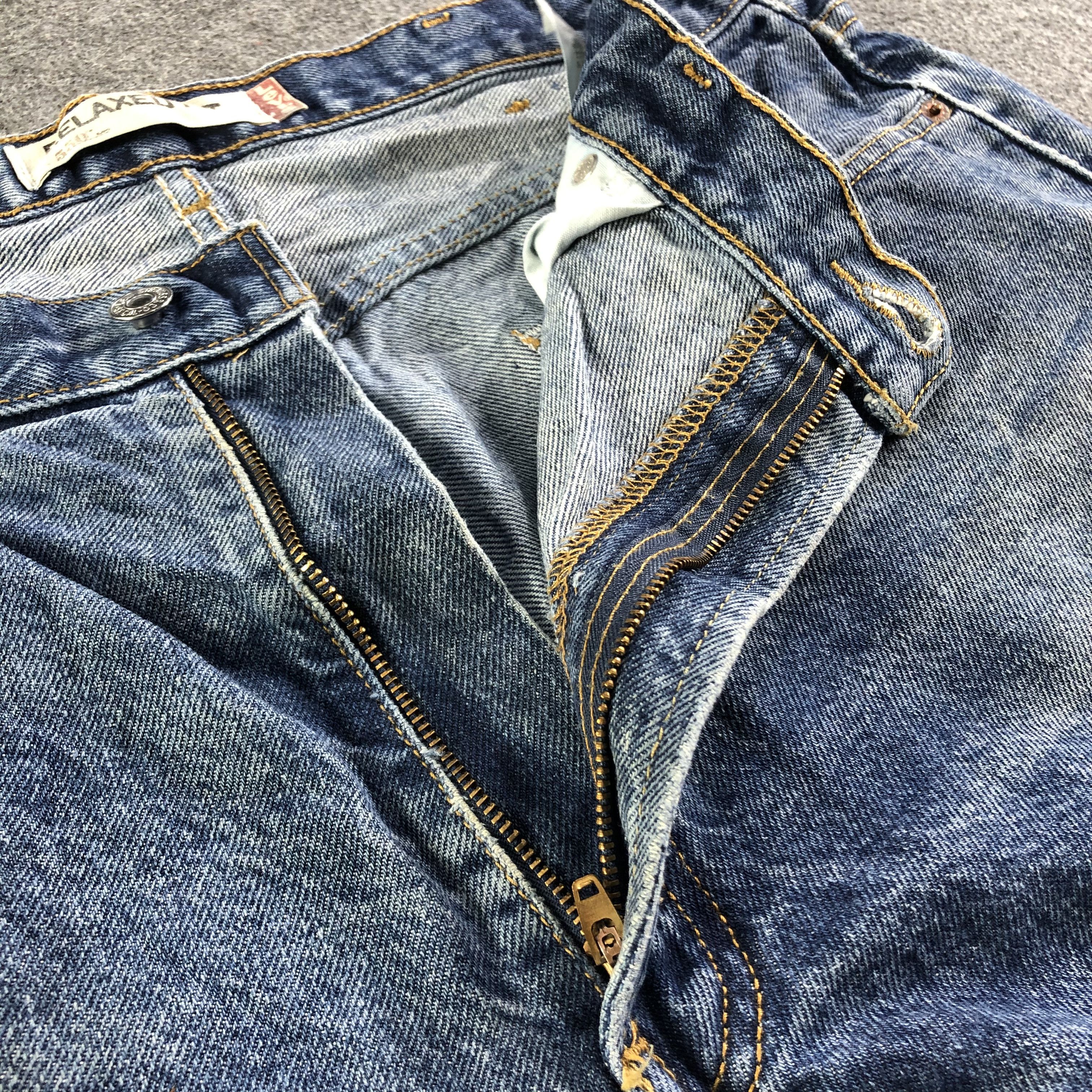 Levi's Vintage Blue Wash Levis 550 Jeans-J3019 Size US 39 - 8 Thumbnail