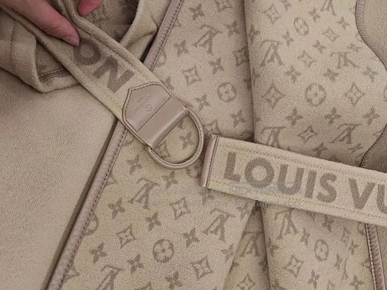 Louis Vuitton LV Beige Monogram Belted Coat. Size US L / EU 52-54 / 3 - 4 Thumbnail