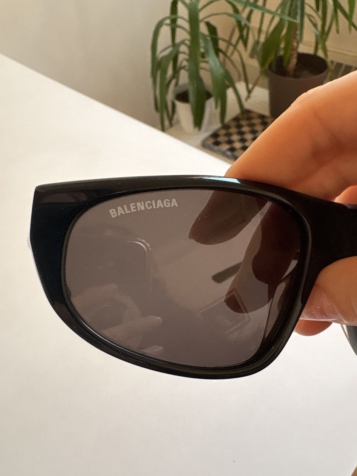 Balenciaga Balenciaga Shield Tinted Sunglasses Size ONE SIZE - 3 Thumbnail