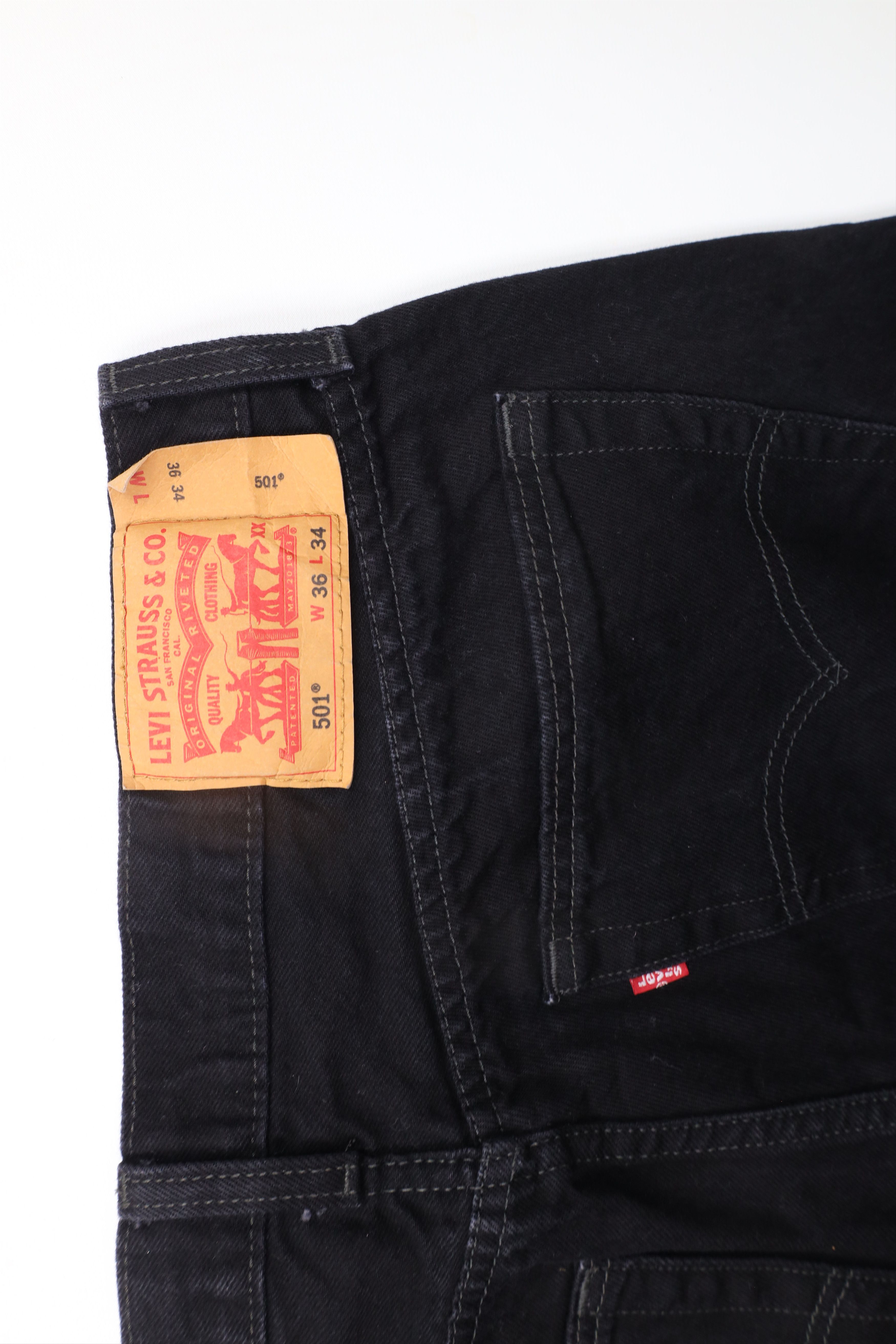 Levi's Vintage Y2K Levis 501xx Button Fly Original Fit Denim Jeans Size US 36 / EU 52 - 13 Thumbnail
