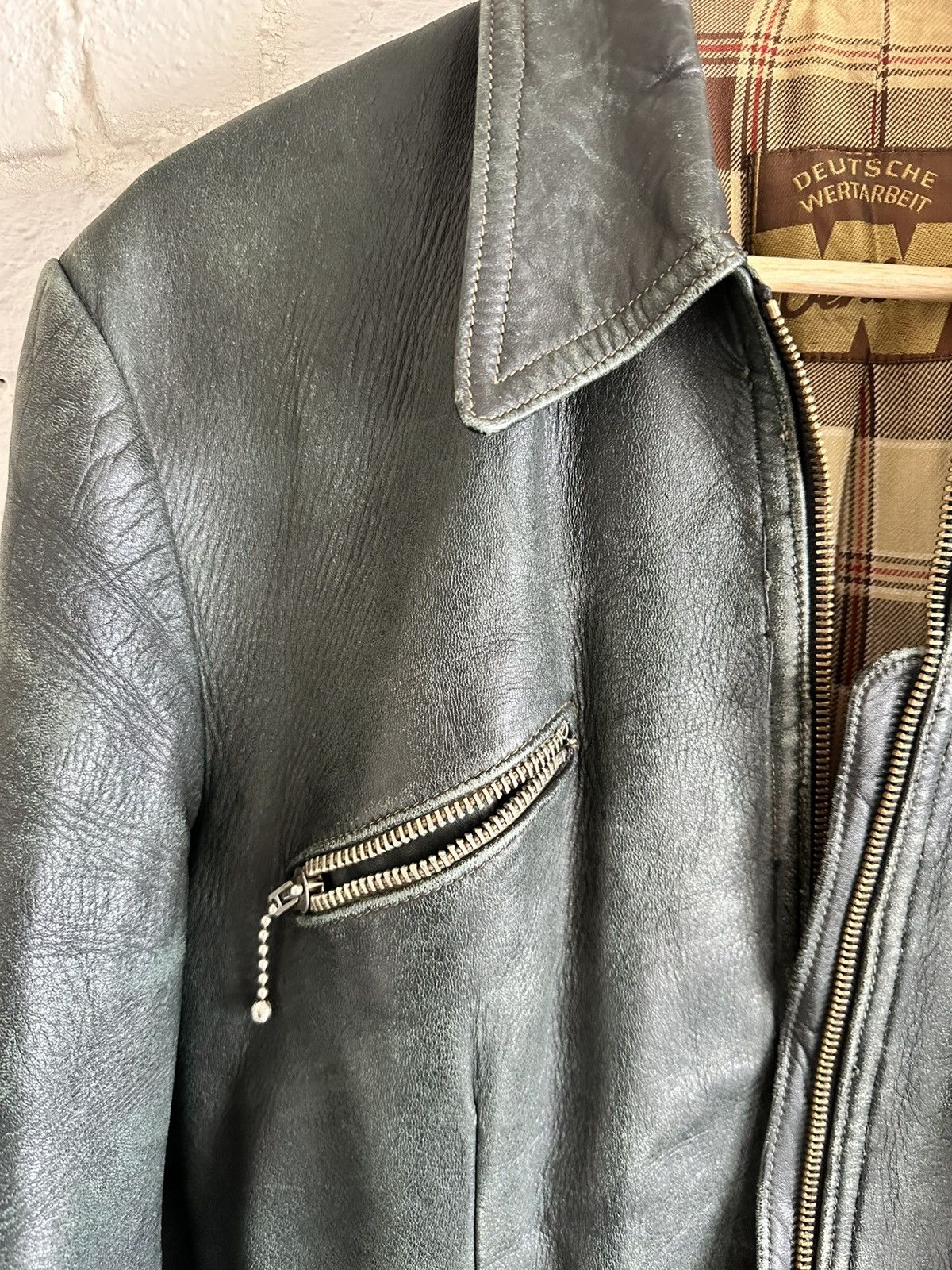 Vintage Vintage German Leather Jacket Biker Style Dark Green Size US L / EU 52-54 / 3 - 6 Thumbnail