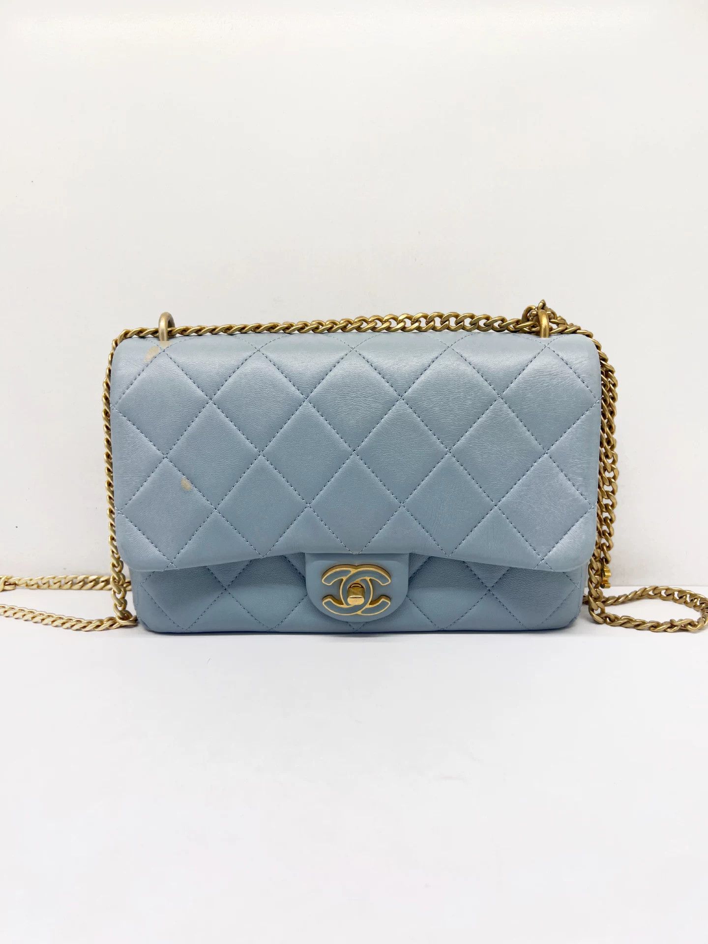Chanel Pre-loved Bag Very good condition Size ONE SIZE - 1 Thumbnail