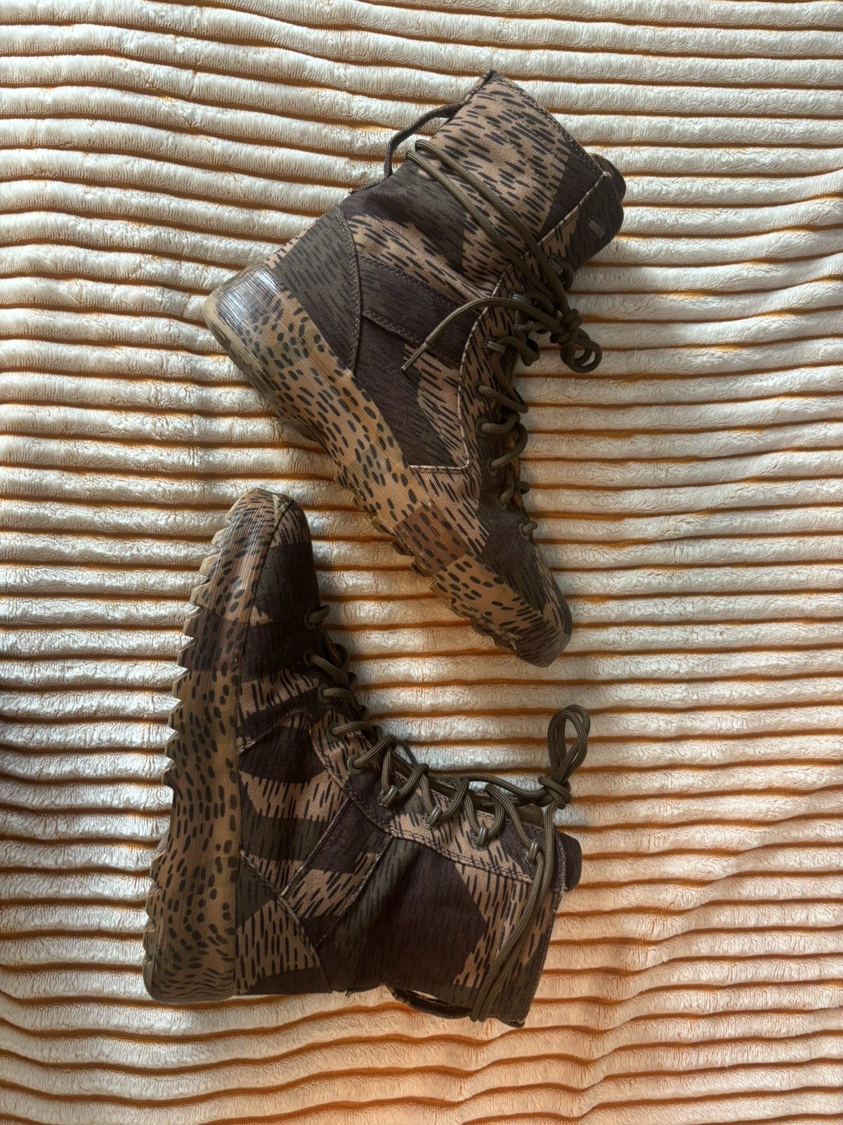 Yeezy *RARE* Yeezy Season 6 “Splinter Camo” Boot Size US 11 / EU 44 - 4 Thumbnail