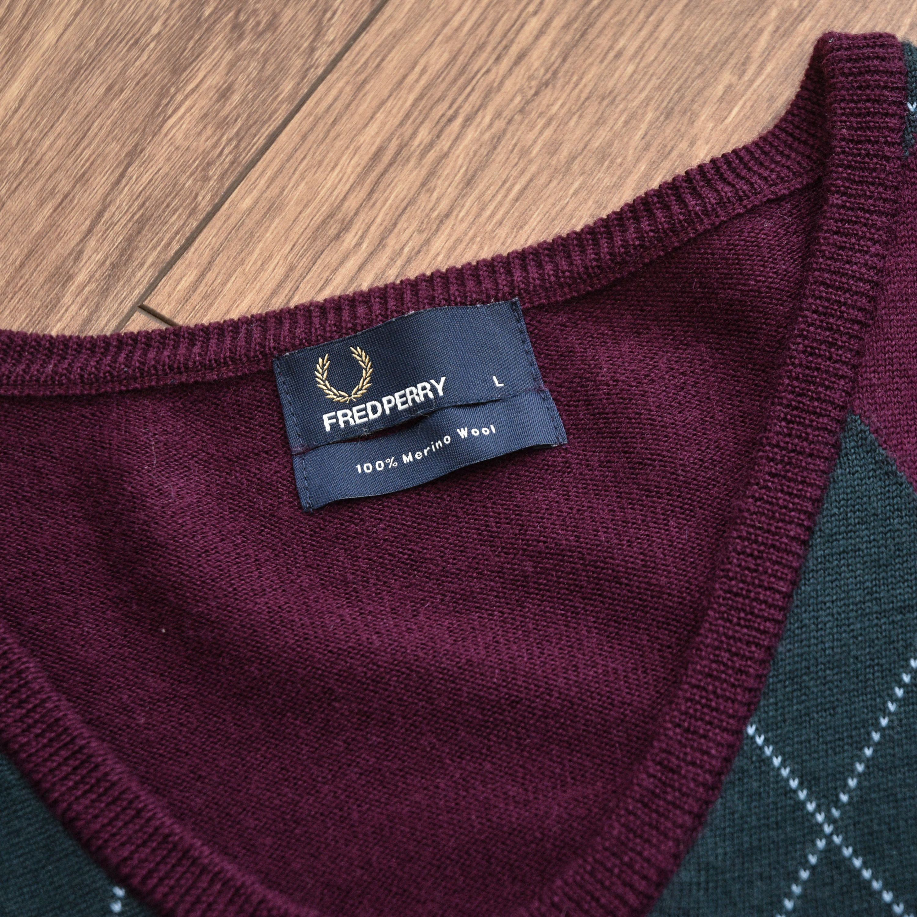 Fred Perry Fred Perry Burgundy V-Neck Argyle Wool Jumper Merino Wool Size US L / EU 52-54 / 3 - 9 Thumbnail