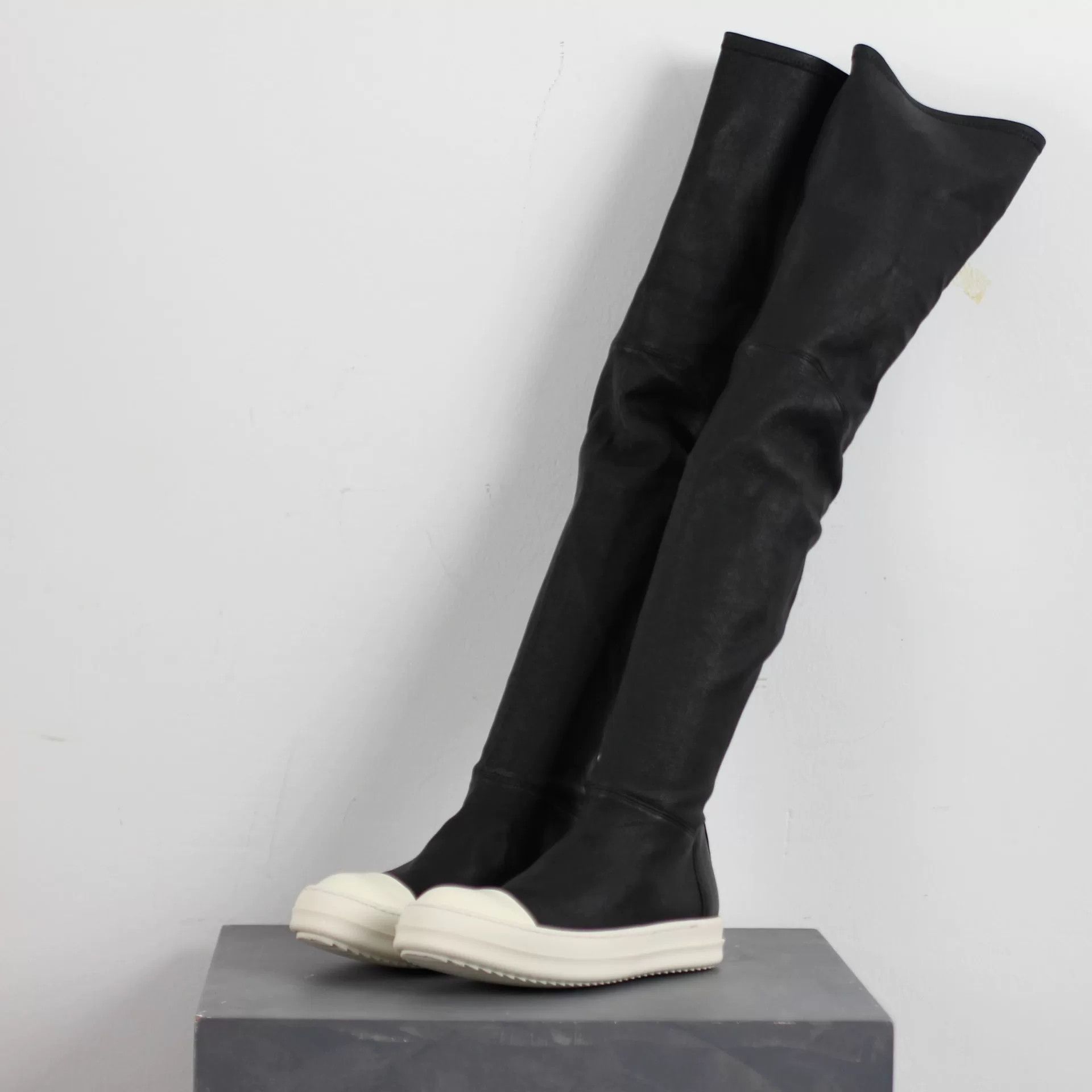 Rick Owens Rick Owens Black Goddess Boots for Women Size US 5 / IT 35 - 1 Thumbnail