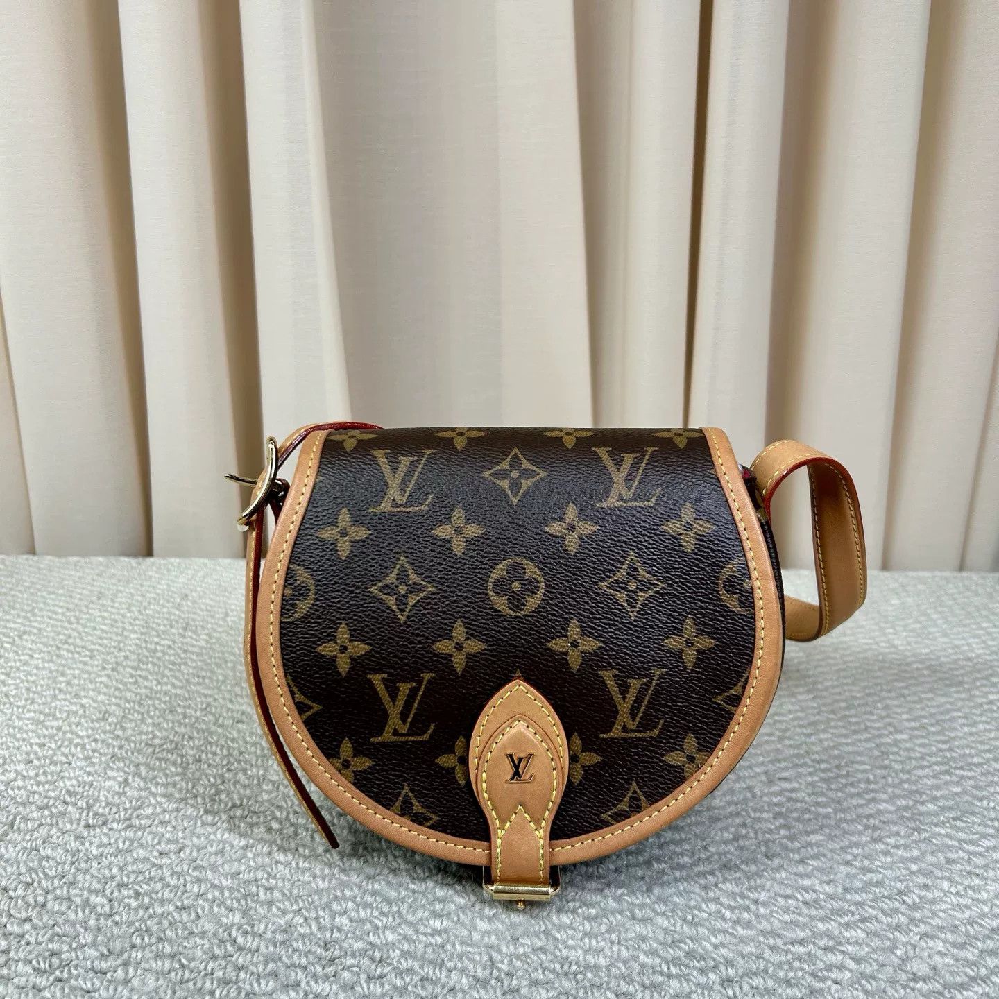 Louis Vuitton Pre-loved Bag Very good condition Size ONE SIZE - 1 Thumbnail