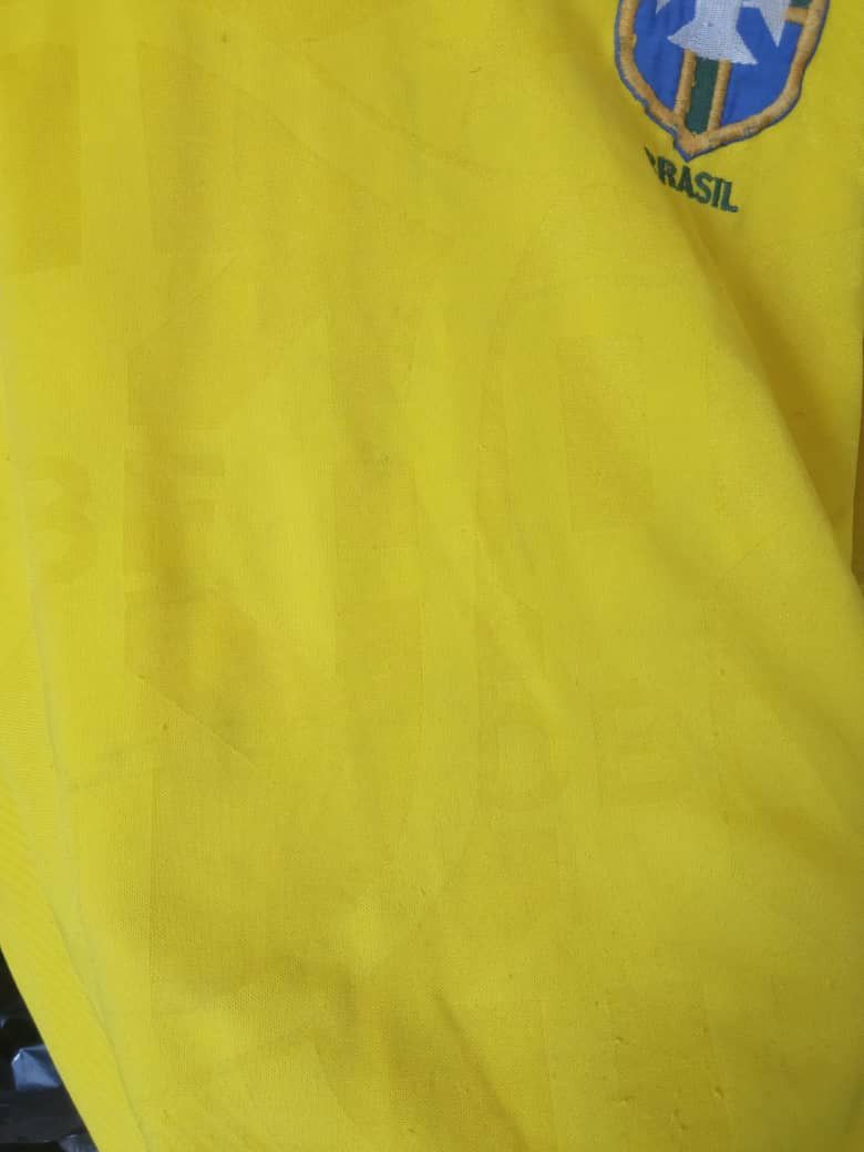 Umbro × Vintage Brazil 1994 Home Jersey Size US L / EU 52-54 / 3 - 7 Thumbnail