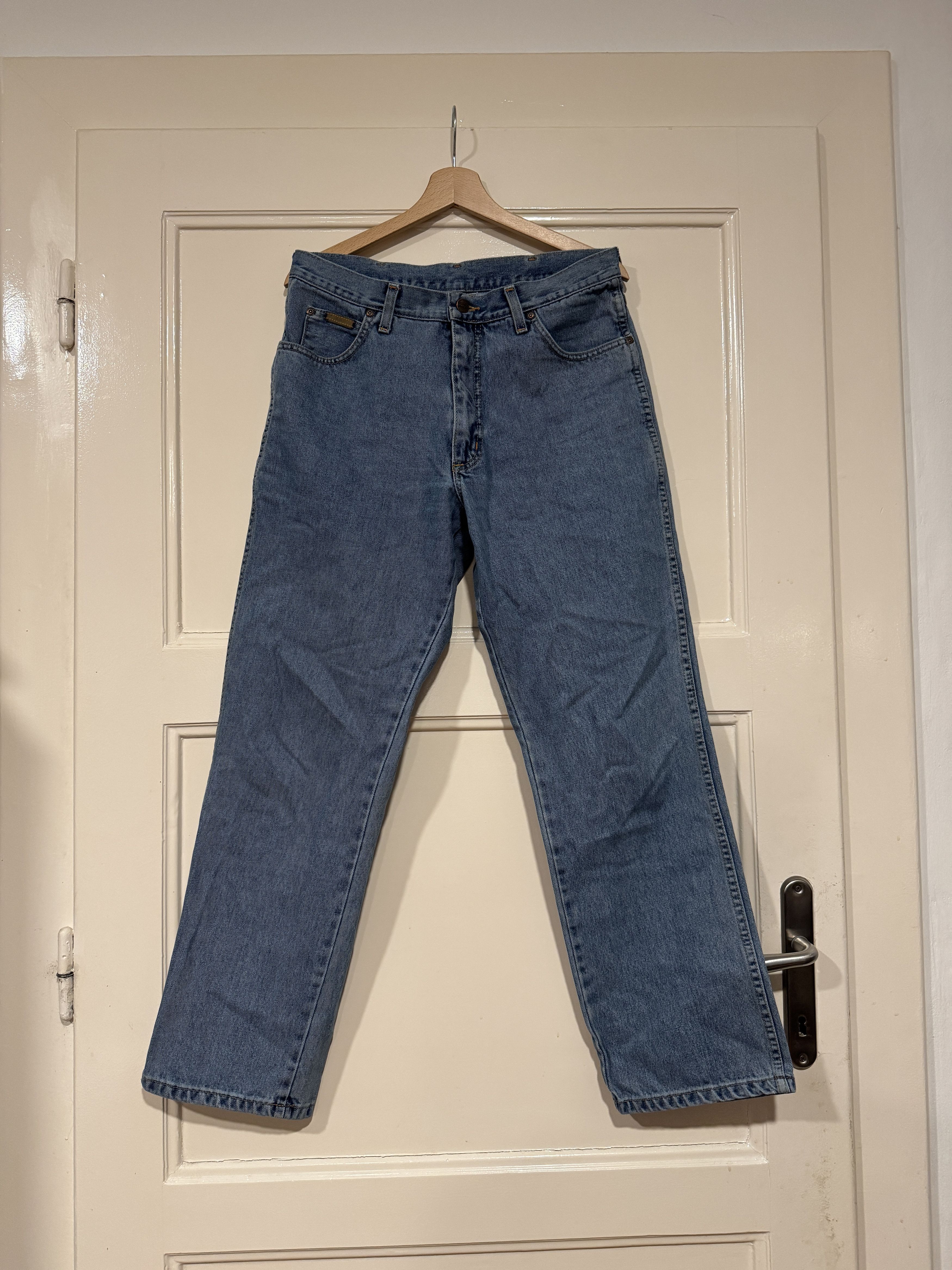 Wrangler Wrangler light blue jeans W34 L32 Size US 34 / EU 50 - 1 Thumbnail