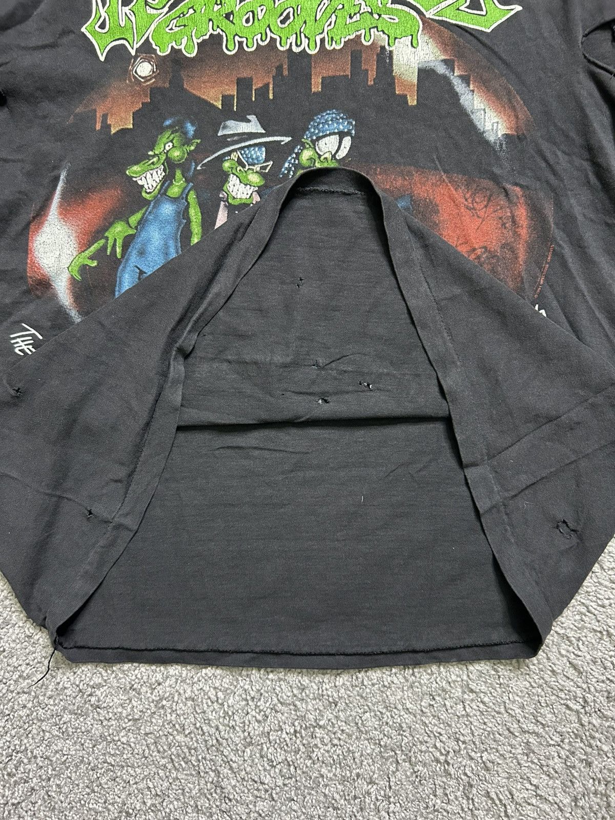 Vintage 90s Infectious Grooves Thrashed Tee Made in USA, image size:1200x1600