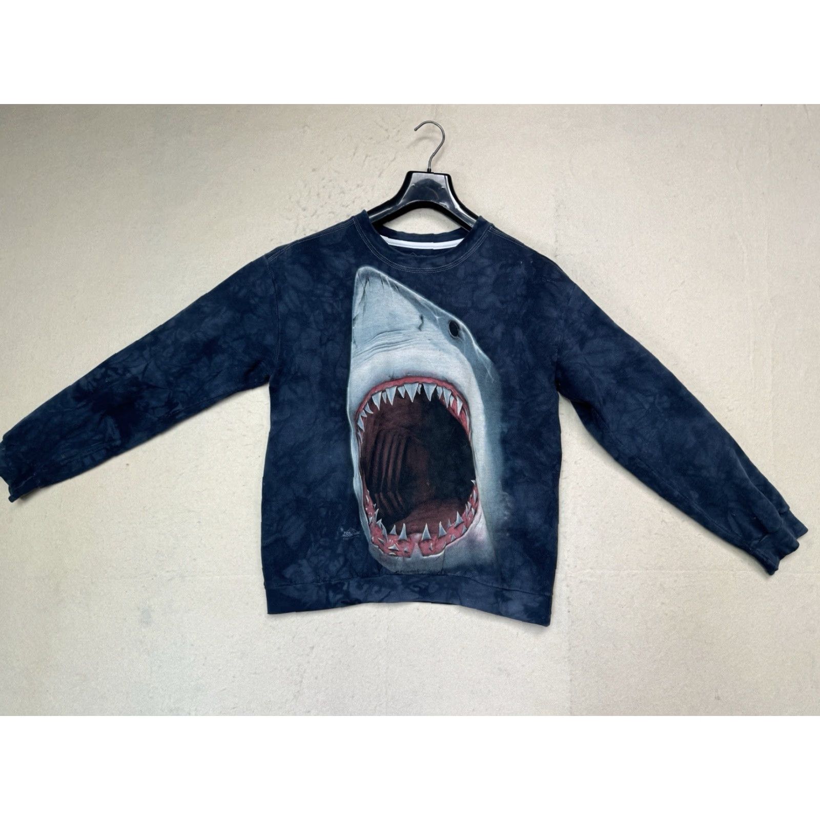 The Mountain The Mountain Shark Sweatshirt Unisex M Blue Tie Dye Cotton Blend Fleece Pullover Long Sleeve Heavyweight Machine Washable Regular Fit Size US M / EU 48-50 / 2 - 2 Thumbnail