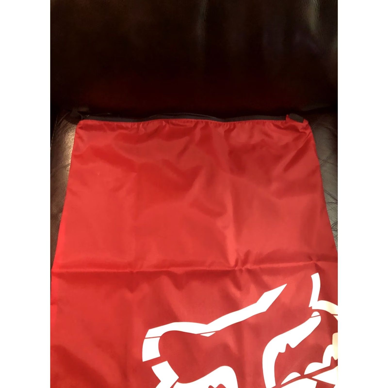 Vintage Fox Backpack Pouch Bag Mens Red Nylon Vinyl Zip Closure Casual Shoe Zipper Bag Fox Clothing Size ONE SIZE - 4 Thumbnail