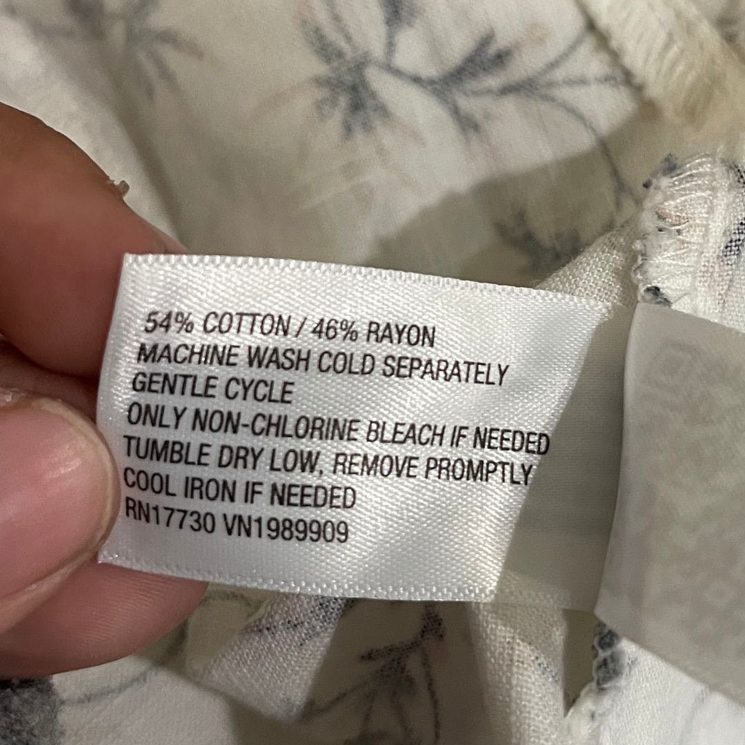 Target Basics Universal Threat V-Neck Floral Dress Puff Sleeves Babydoll Size M / US 6-8 / IT 42-44 - 5 Thumbnail