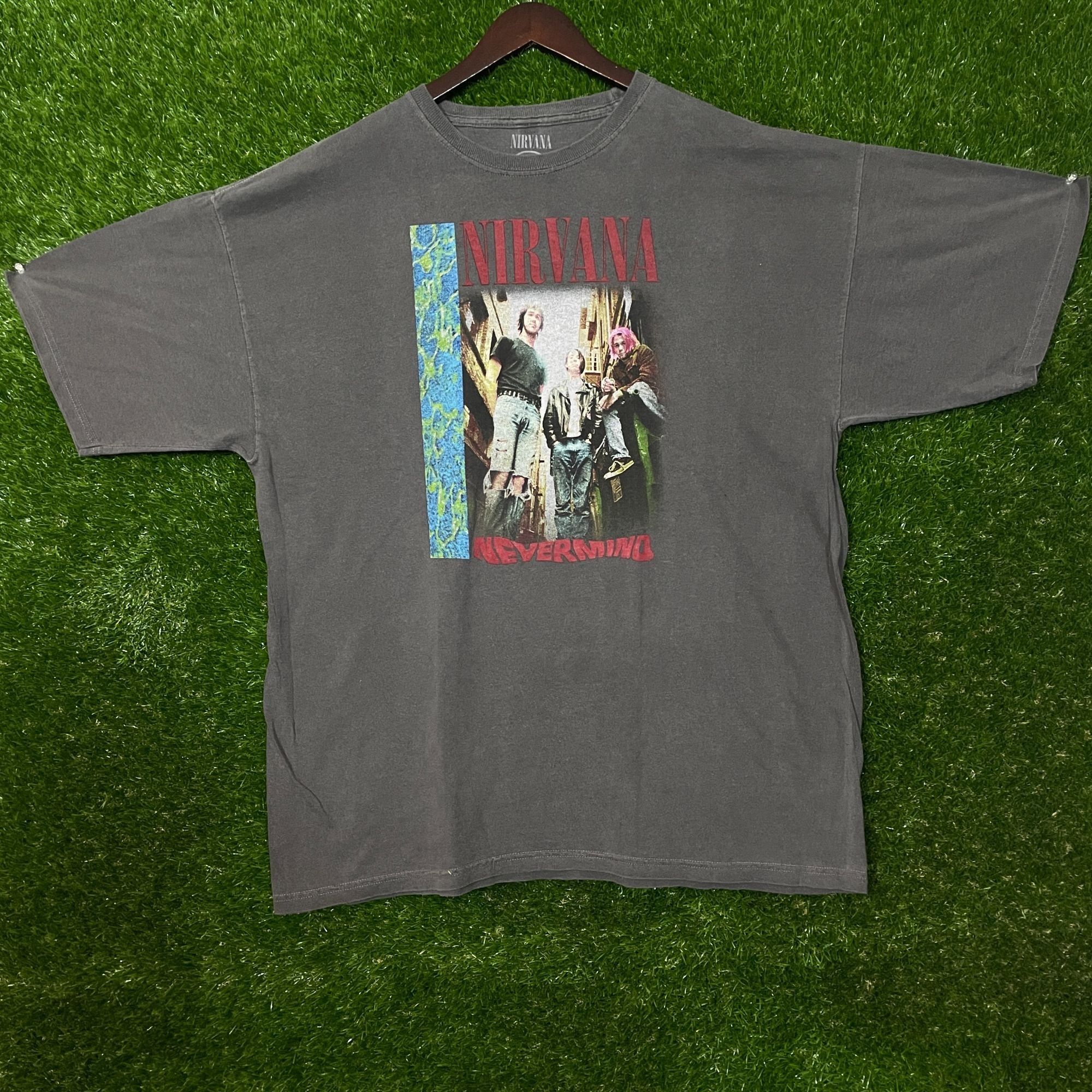 Nirvana Nirvana Nevermind Rock Album T-shirt, size 2XL Size US XXL / EU 58 / 5 - 4 Thumbnail