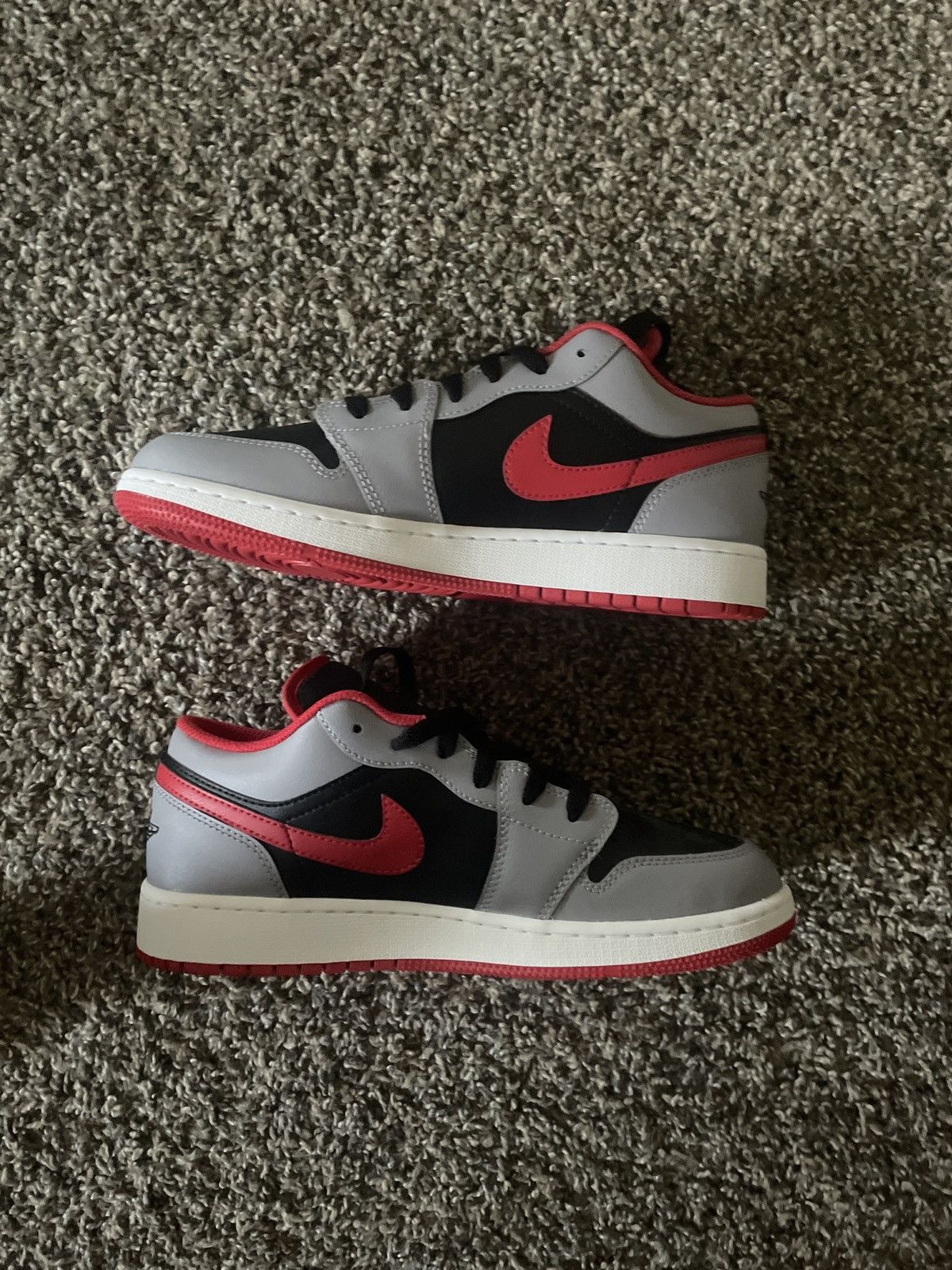 Jordan Brand Jordan 1 low “Cement fire red” Size US 6.5 / EU 39-40 - 2 Thumbnail