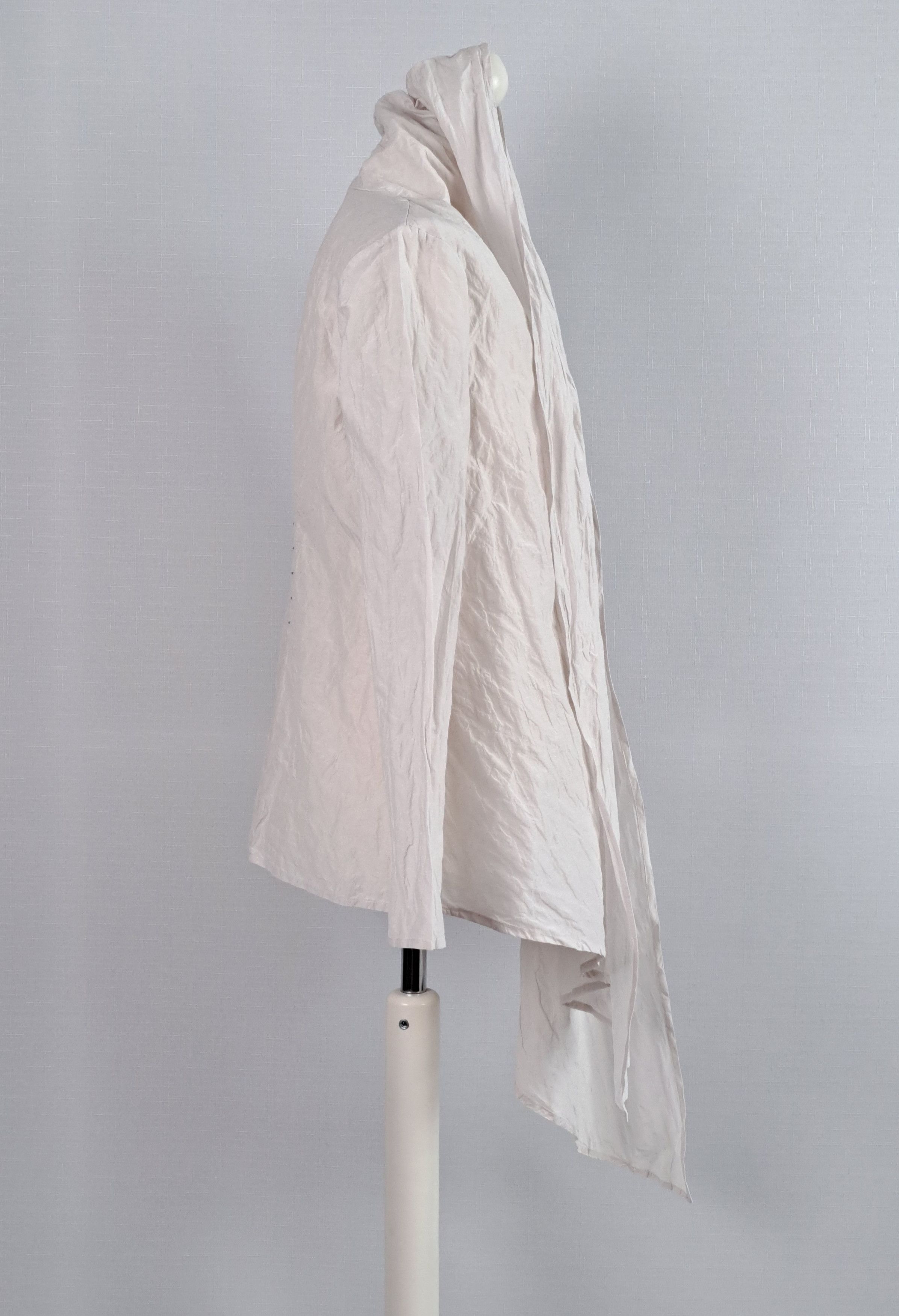 Annette Gortz Annette Gortz chic avant-garde asymmetric shirt. Size 36 Size S / US 4 / IT 40 - 5 Thumbnail