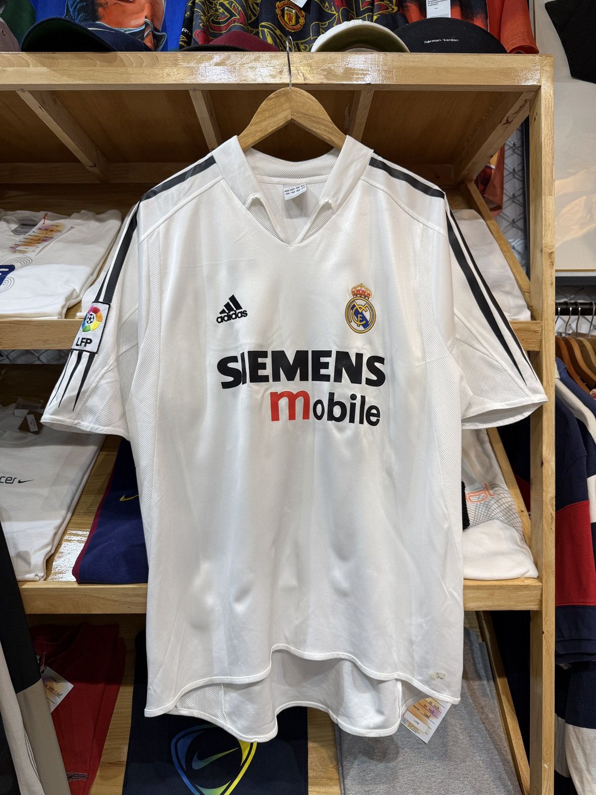 Vintage Real Madrid 2005-06 Ronaldo No.9 Adidas Home Jersey