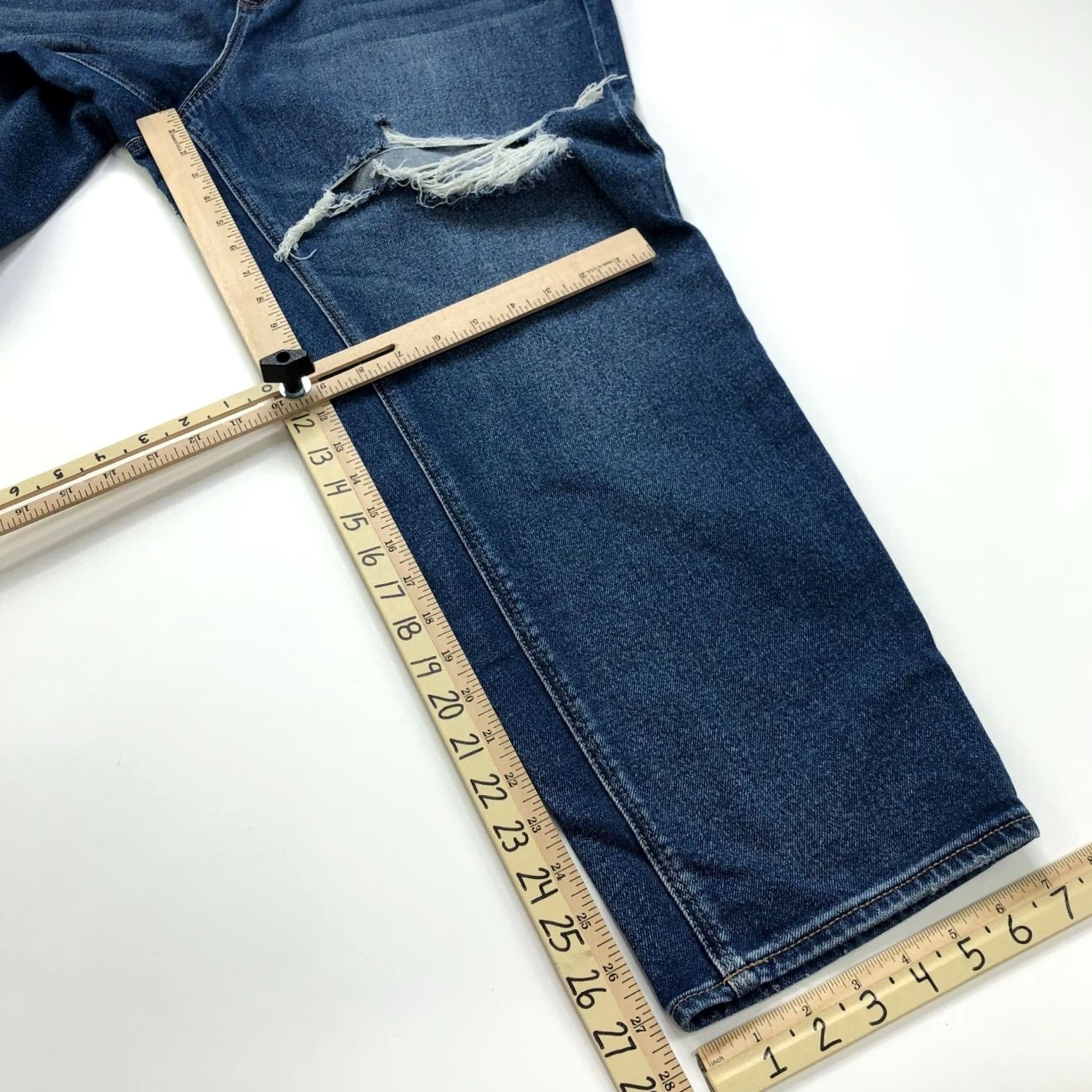 American Eagle Outfitters American Eagle Outfitters Mom Straight Jean 18 High Rise Stretch Denim Blue 37W 27L Adult Womens Jeans Regular Stretch Belt Loops 5-Pocket Size 40" / US 18 - 4 Thumbnail
