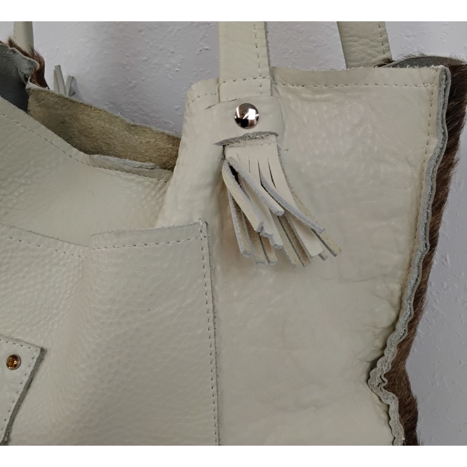 Other Two Fillies Antelope Hide Classic Tote Bag White/Brown Hair Size ONE SIZE - 5 Thumbnail