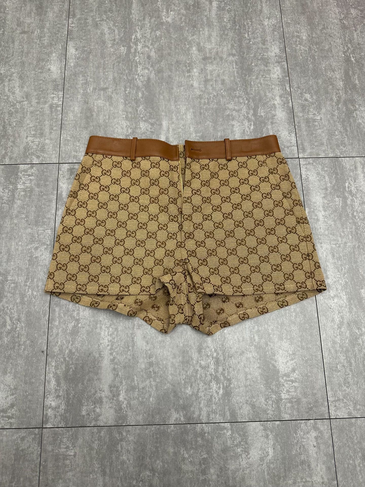 Gucci Gucci Pants 38 Women Size 38" / US 16 / IT 52 - 1 Thumbnail