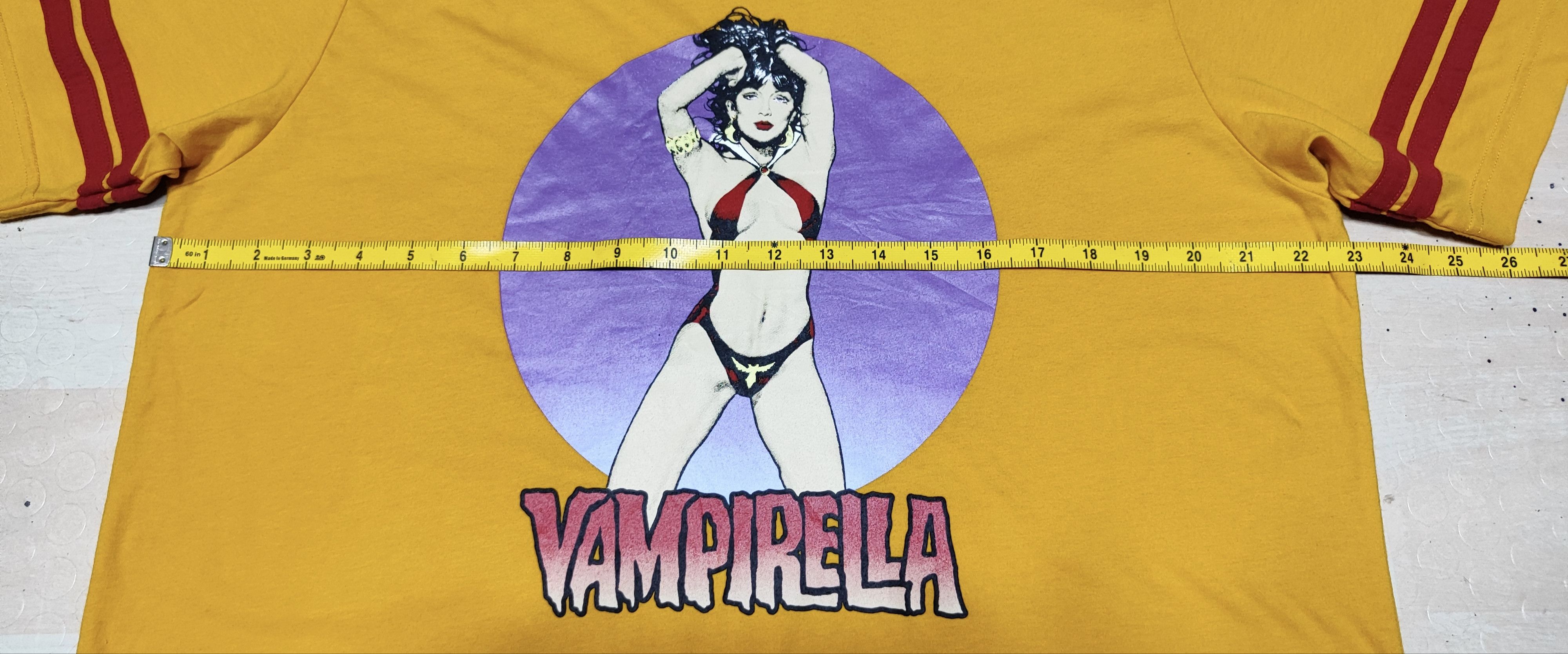 Supreme Supreme Vampirella Shirt Size US L / EU 52-54 / 3 - 8 Thumbnail