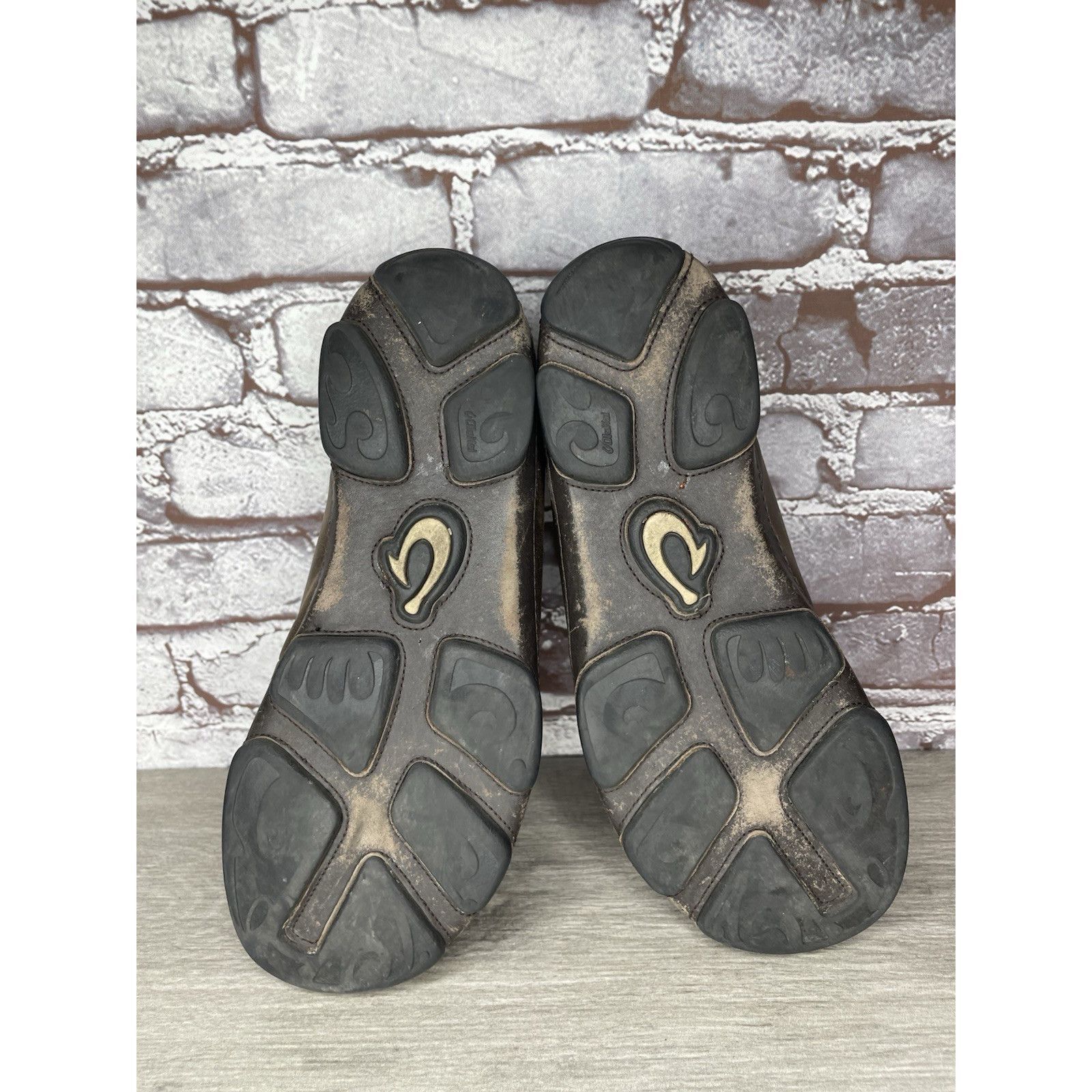 Olukai OluKai Moloa Brown Leather Slip On Beach Loafers Casual Shoe Size US 8 / EU 41 - 11 Thumbnail