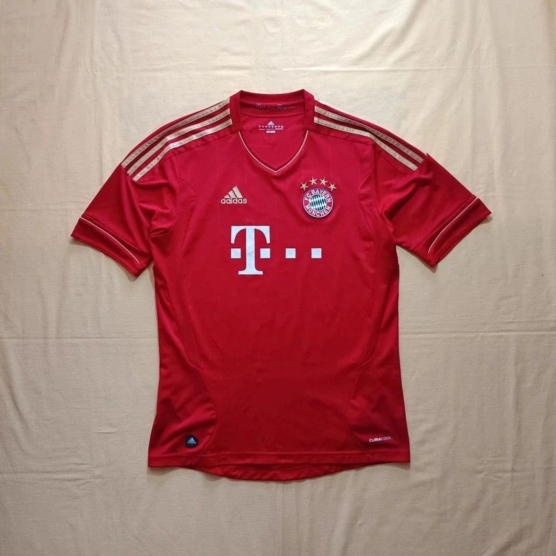Adidas BAYERN MUNICH 2011 2012 2013 HOME FOOTBALL JERSEY ADIDAS M Size US M / EU 48-50 / 2 - 1 Thumbnail